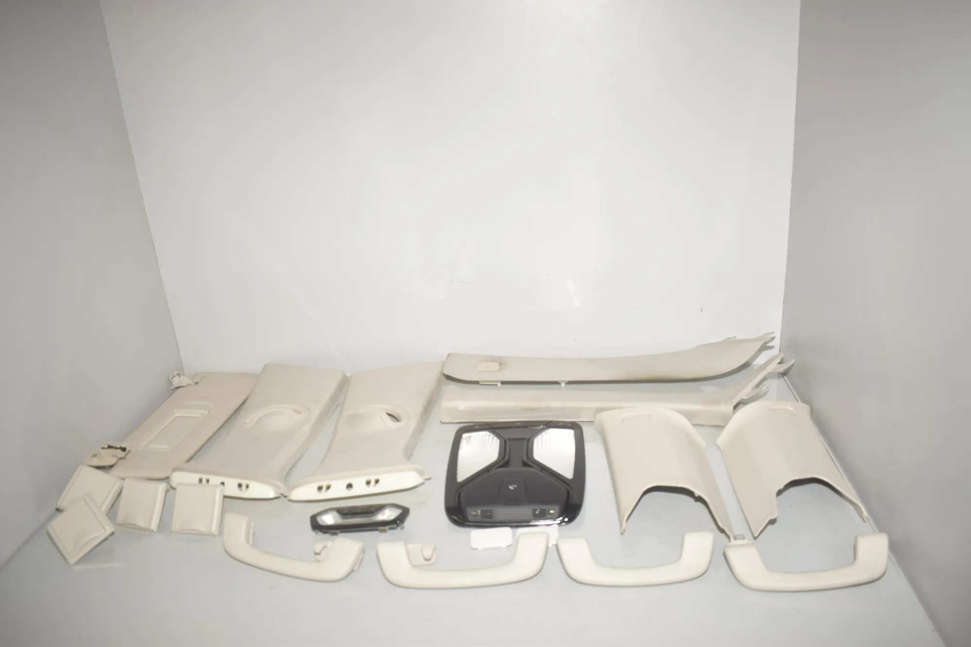 Interior Side Pillars Trim Kit – OEM 1190419 · BMW 3 Touring (G21) (2019 - -) 320 d 2020
