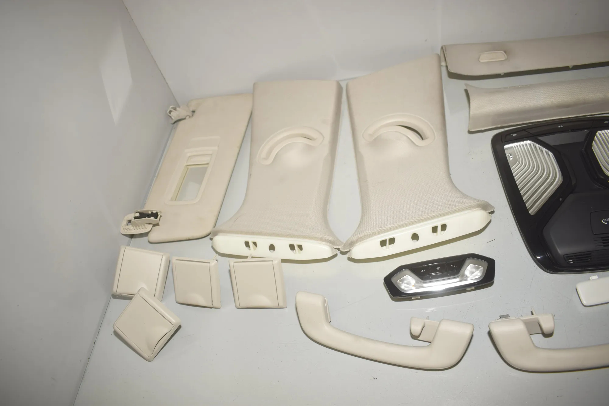 Interior Side Pillars Trim Kit – OEM 1190419 · BMW 3 Touring (G21) (2019 - -) 320 d 2020 – 5