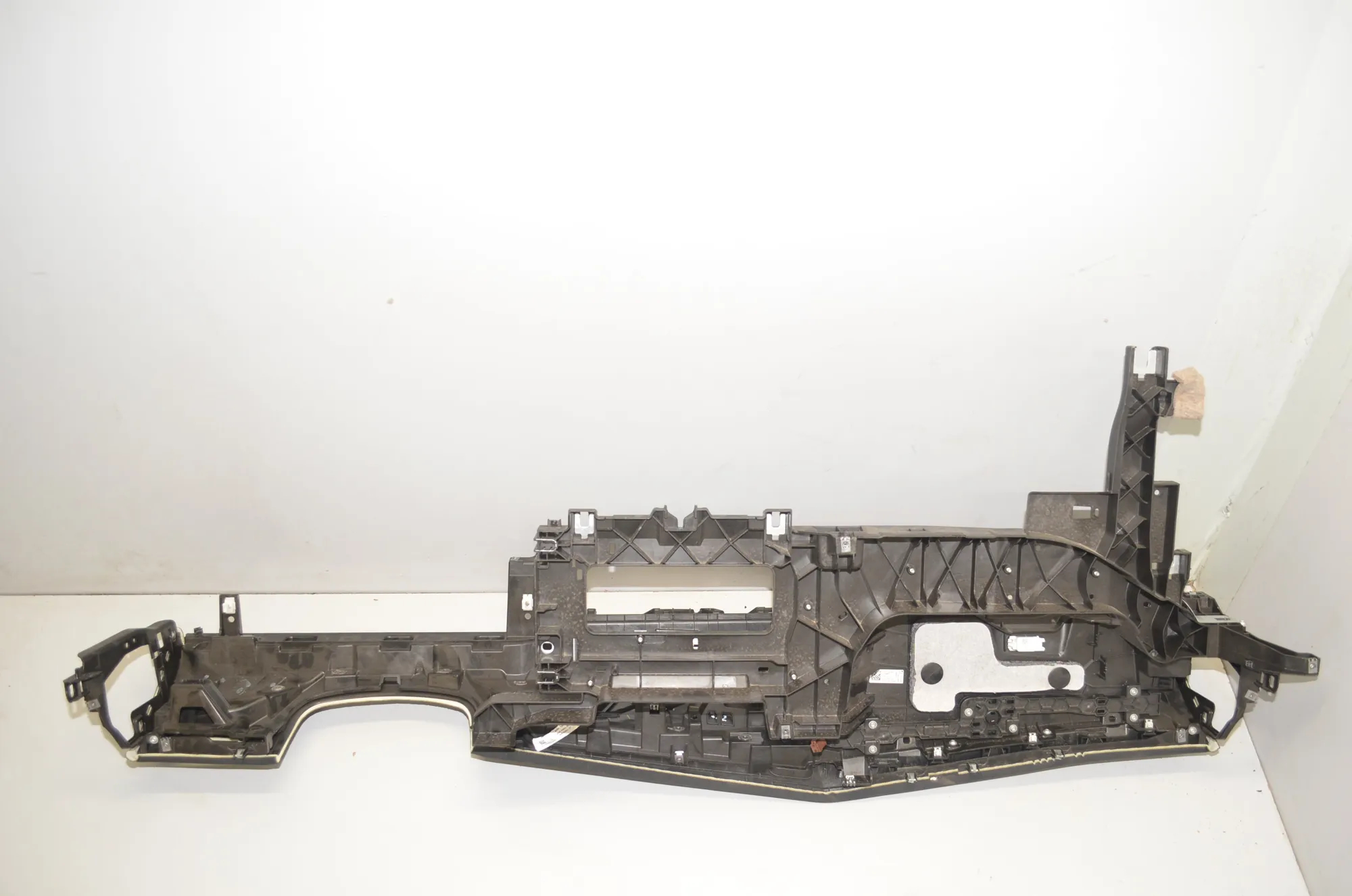 Dashboard – OEM 9630343 · BMW iX (I20) (2021 - -) xDrive 40 2021 – 4