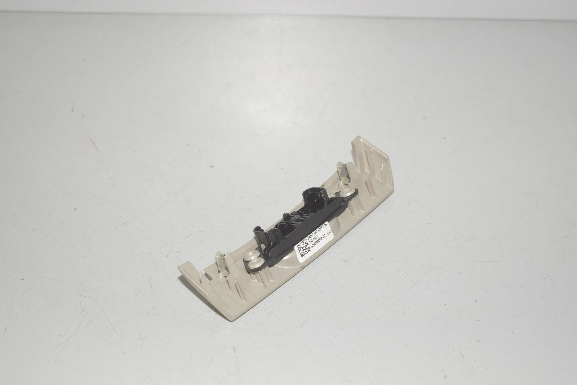 Center Console Trim – OEM 1461411 · BMW iX (I20) (2021 - -) xDrive 40 2021 – 4