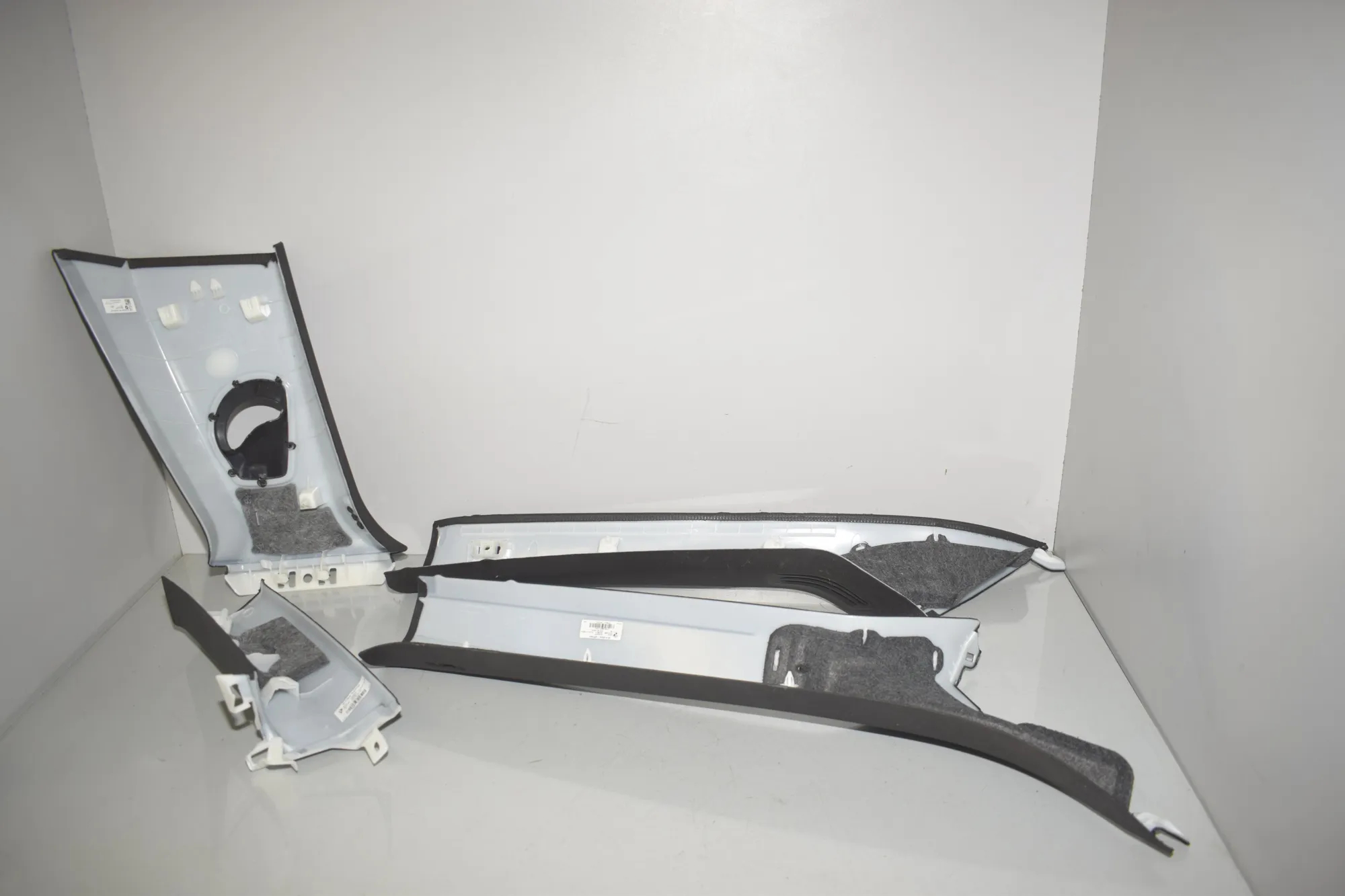 Interior Side Pillars Trim Kit – OEM 9873994 · BMW iX (I20) (2021 - -) xDrive 40 2021 – 3