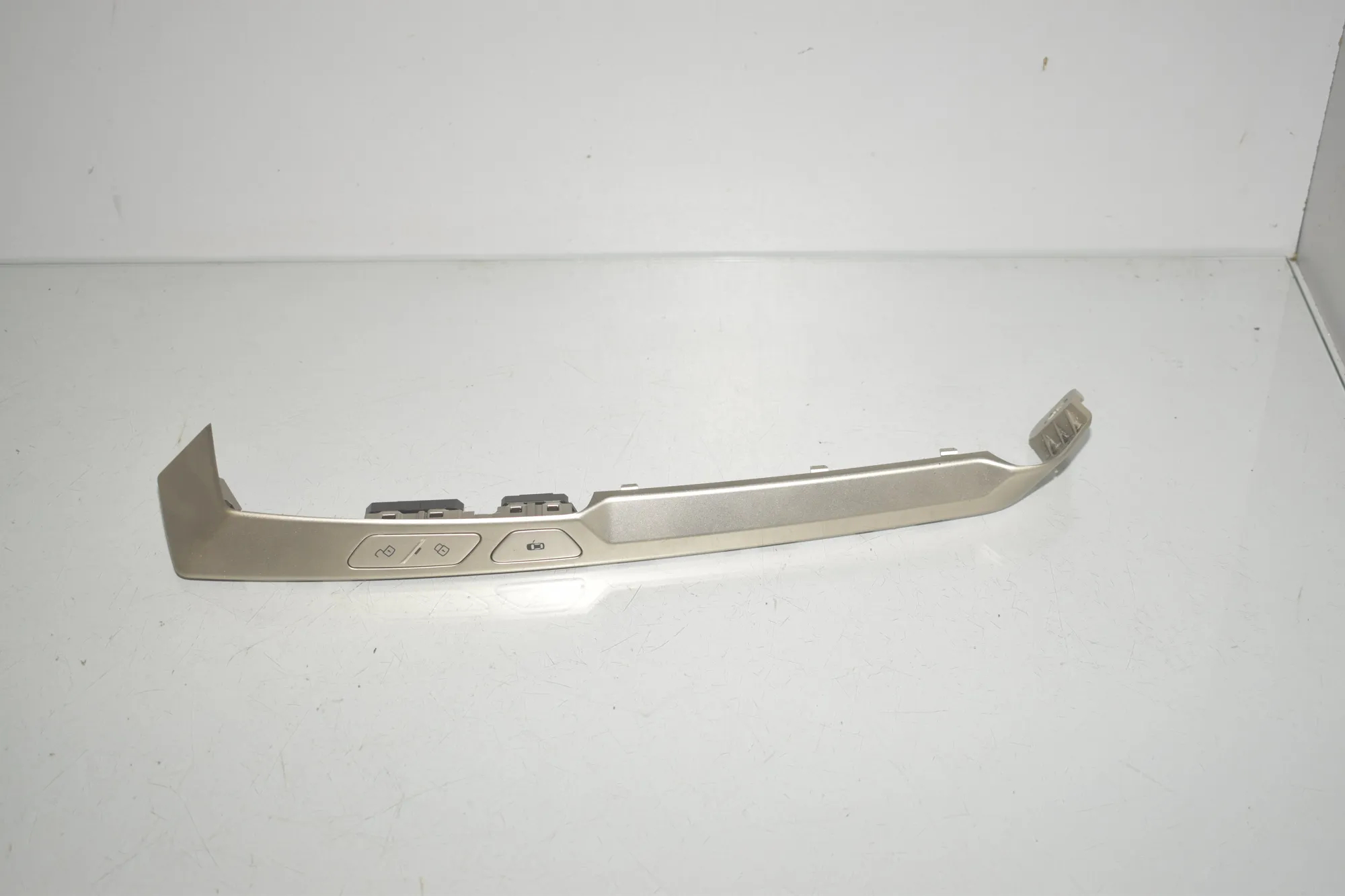 Other Interior Parts – OEM 5A21BB6 · BMW iX (I20) (2021 - -) xDrive 40 2021