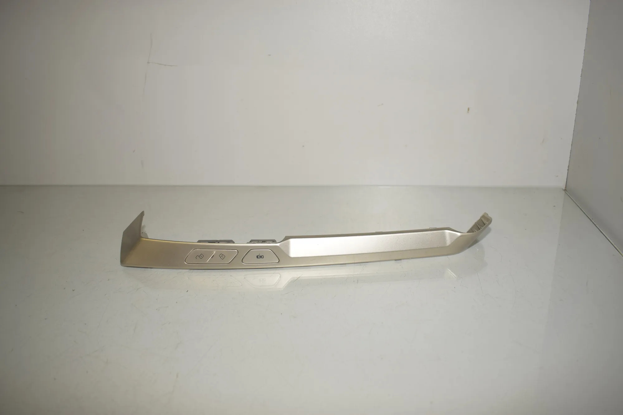 Other Interior Parts – OEM 5A21BB6 · BMW iX (I20) (2021 - -) xDrive 40 2021 – 2