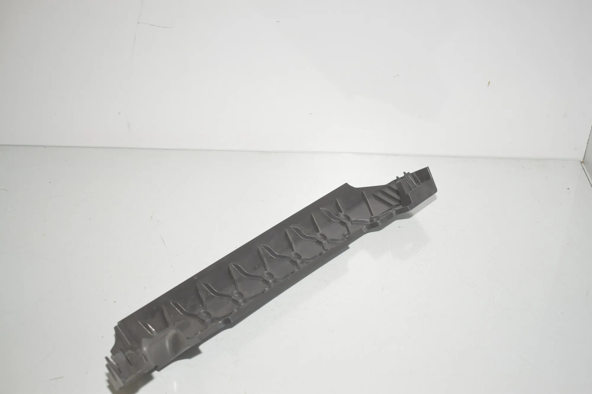 Other Seat Parts – OEM 9109938 · BMW iX (I20) (2021 - -) xDrive 40 2021 – 2