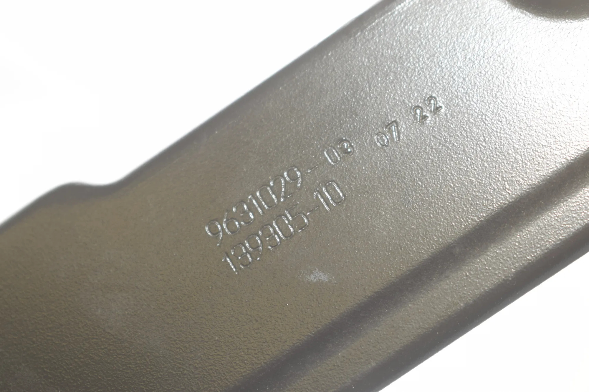 Bracket – OEM 9631029 · BMW iX (I20) (2021 - -) xDrive 40 2021 – 4