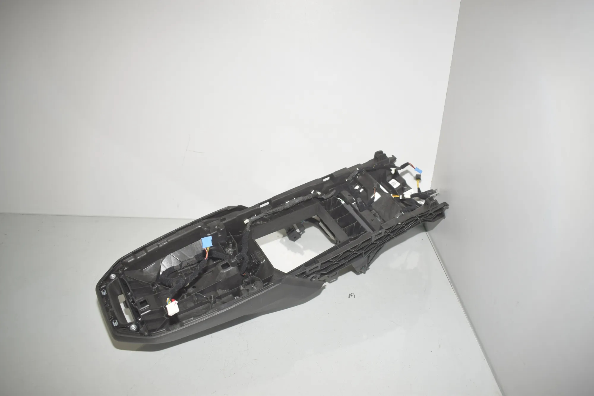 Other Interior Parts – OEM 2907562 · BMW iX (I20) (2021 - -) xDrive 40 2021 – 4