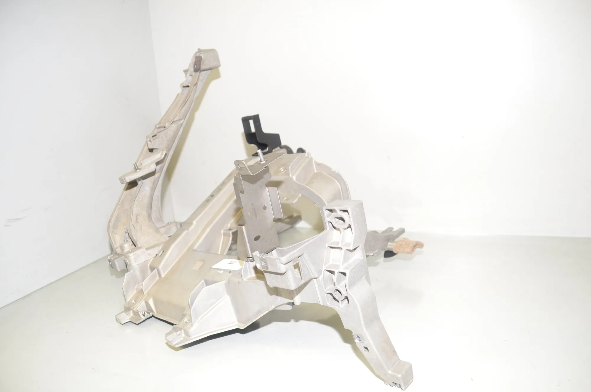 Dashboard Frame – OEM 9460568 · BMW iX (I20) (2021 - -) xDrive 40 2021 – 4