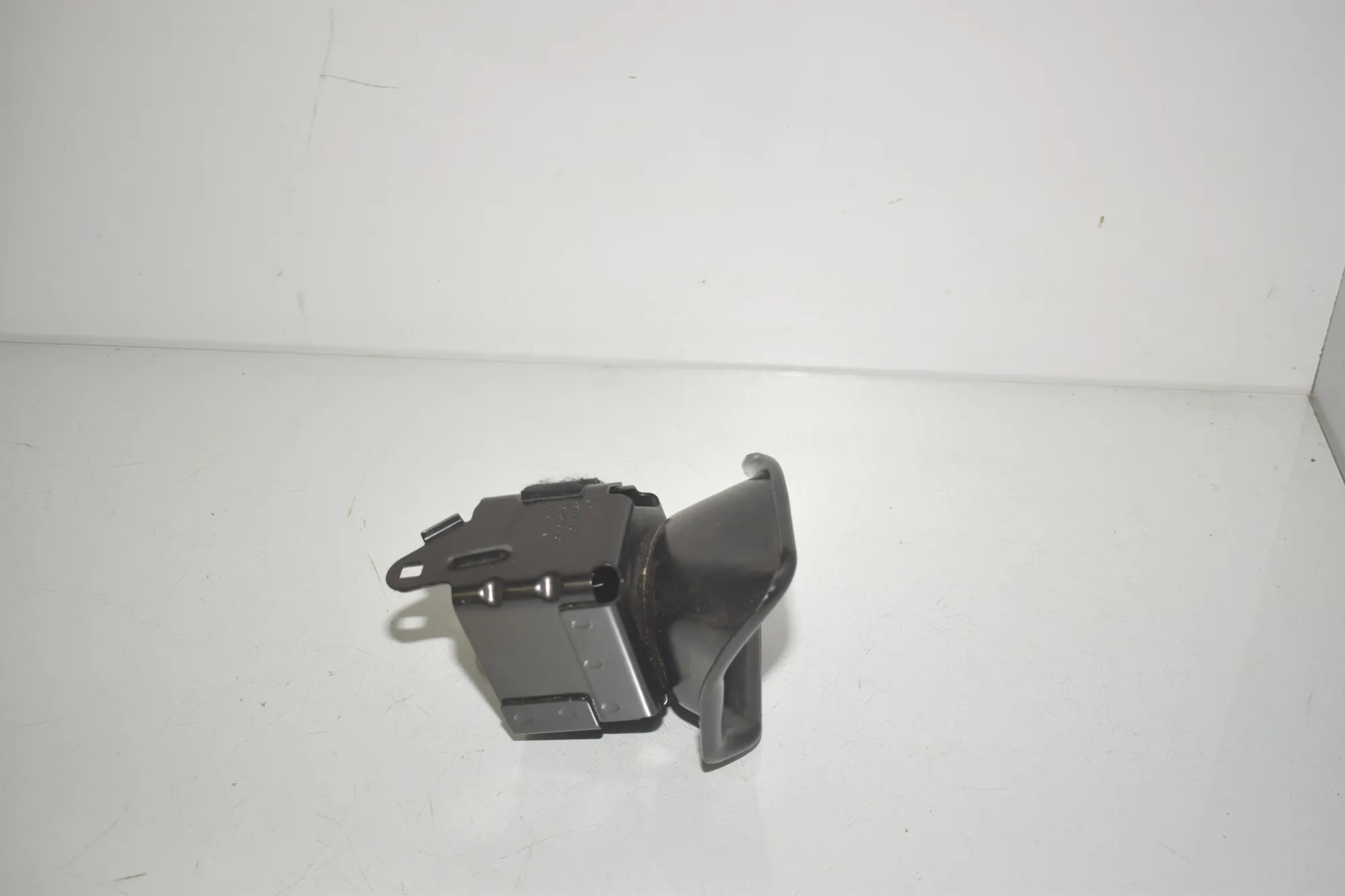 Bracket – OEM 6927170 · BMW iX (I20) (2021 - -) xDrive 40 2021 – 2
