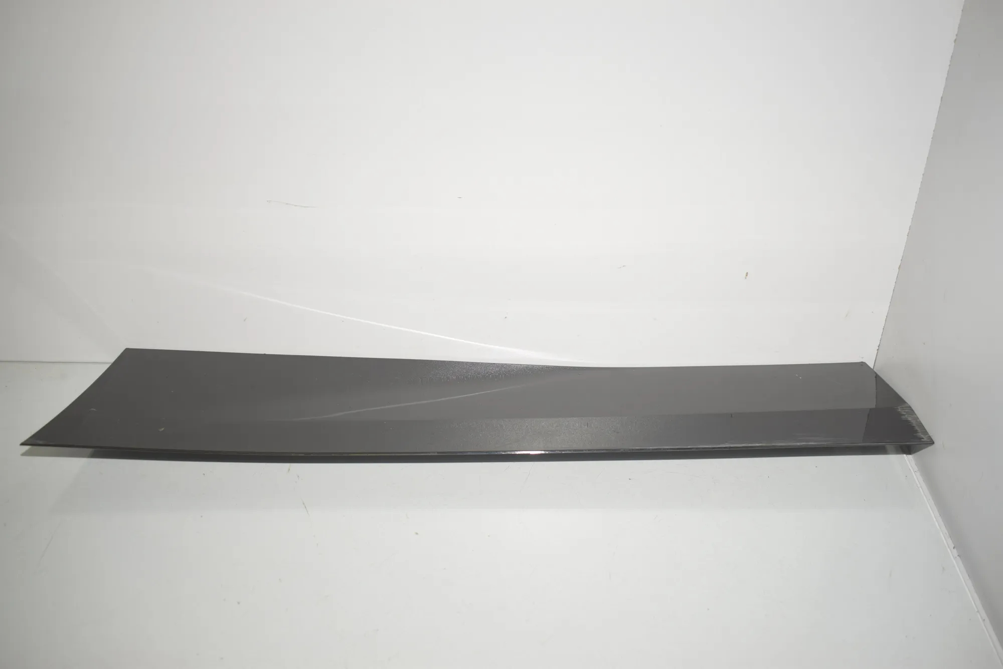 Rear Left Door Lower Molding – OEM 8497329 · BMW iX (I20) (2021 - -) xDrive 40 2021