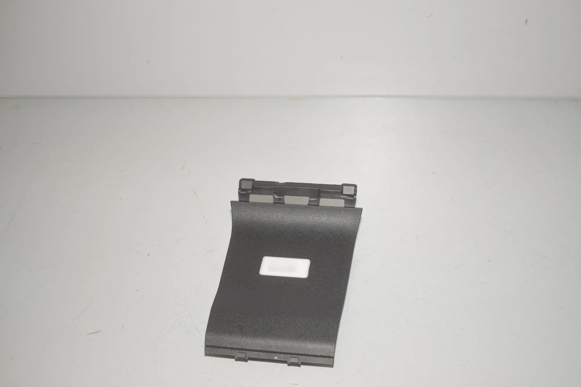 Other Interior Parts – OEM 9490593 · BMW iX (I20) (2021 - -) xDrive 40 2021