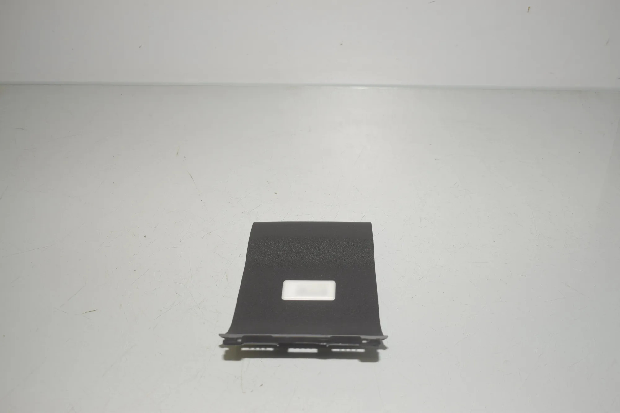 Other Interior Parts – OEM 9490593 · BMW iX (I20) (2021 - -) xDrive 40 2021 – 3