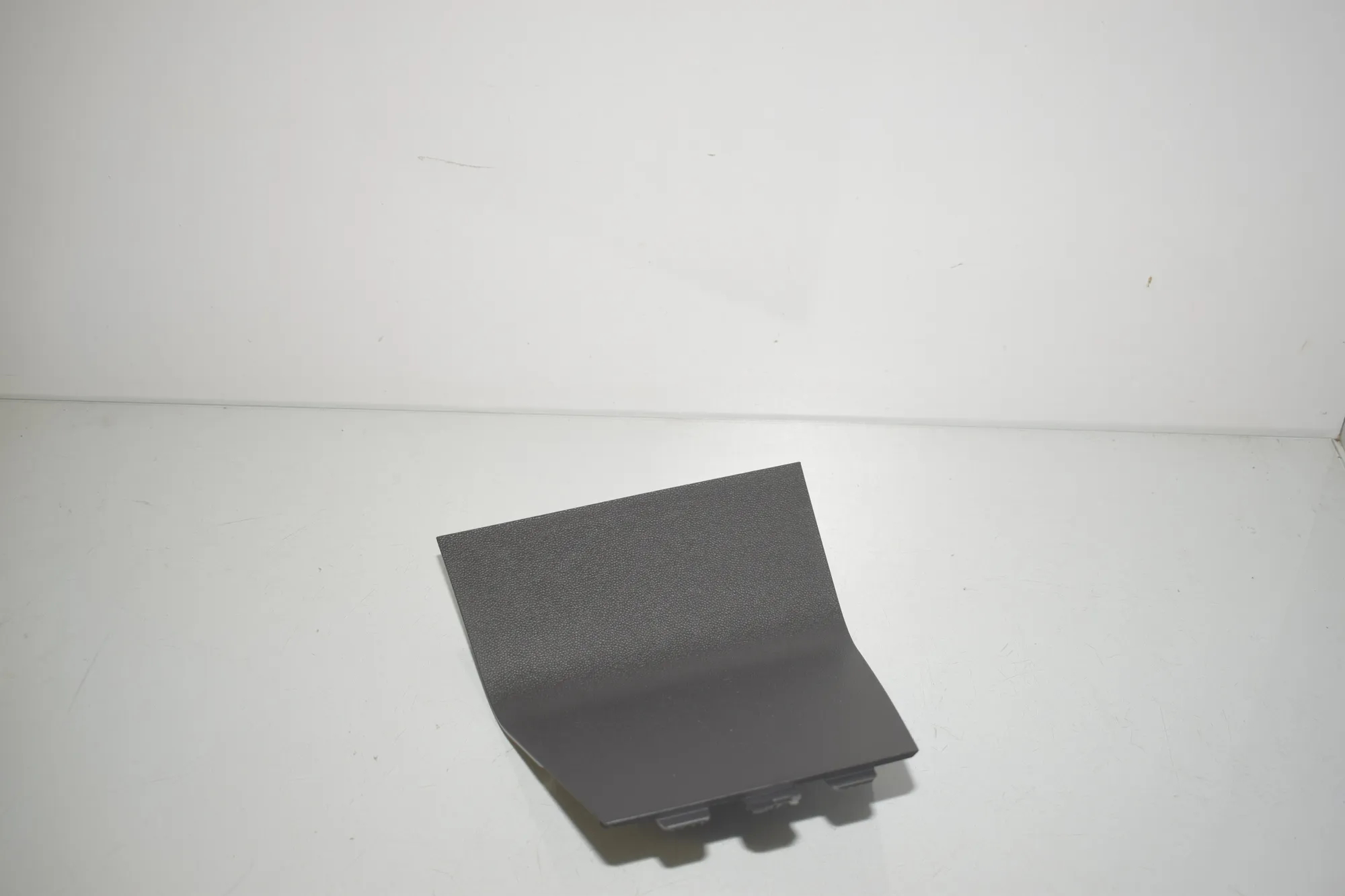 Center Console Trim – OEM 9490592 · BMW iX (I20) (2021 - -) xDrive 40 2021