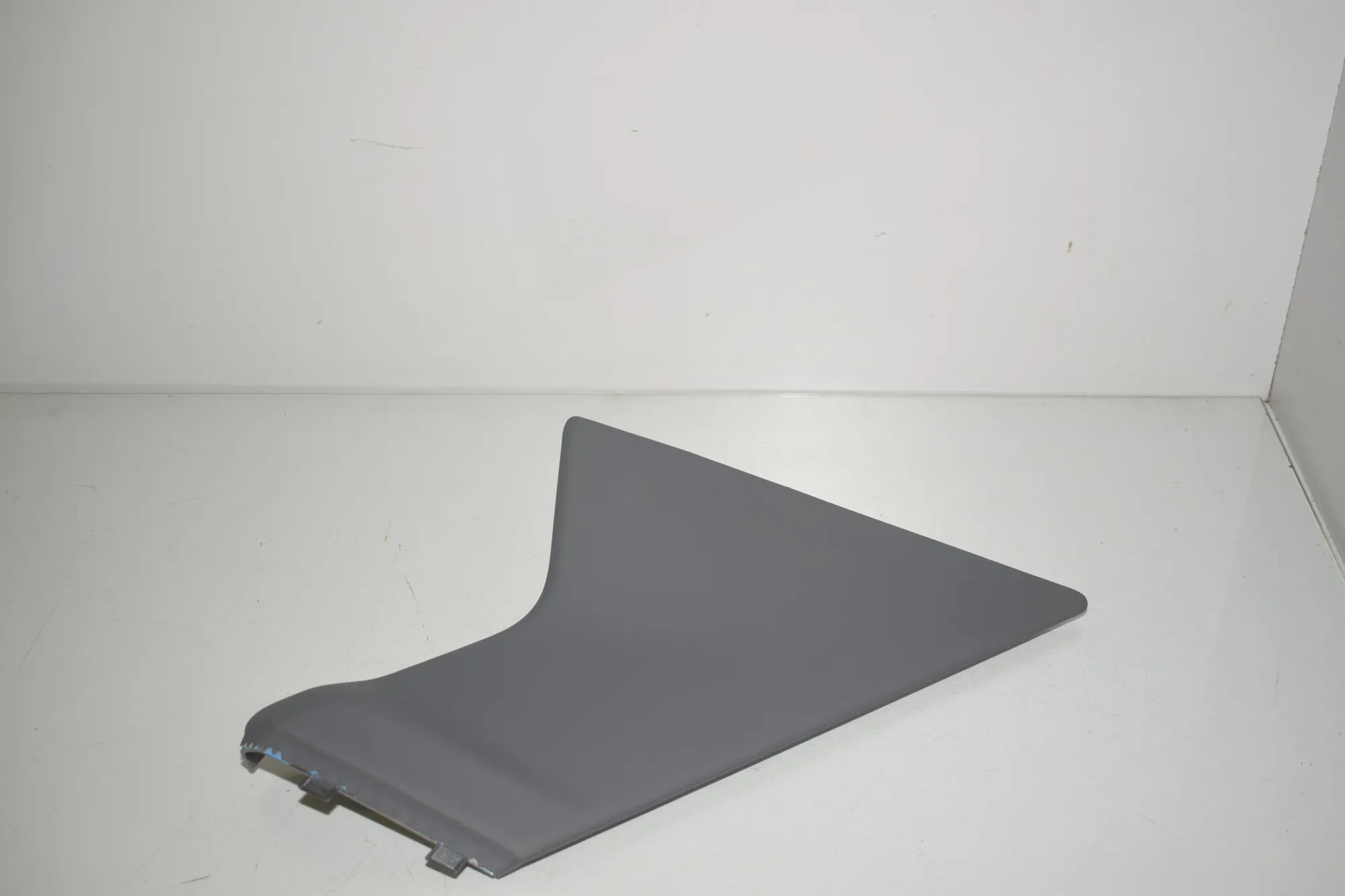 Center Console Trim – OEM 9490617 · BMW iX (I20) (2021 - -) xDrive 40 2021 – 3