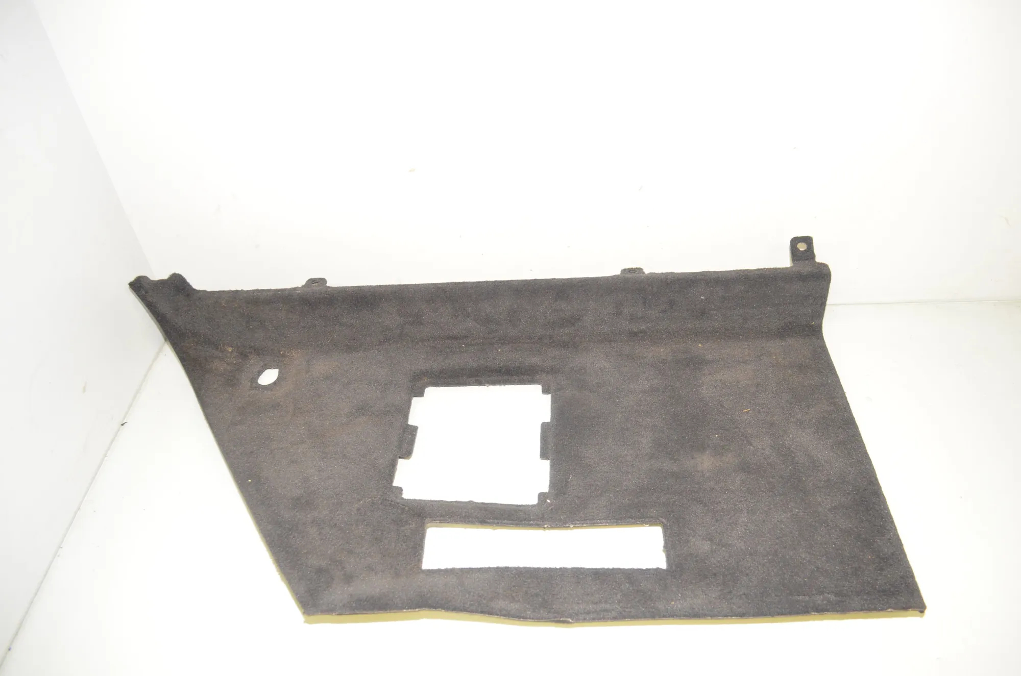 Right Side Trunk Trim – OEM 6927128 · BMW iX (I20) (2021 - -) xDrive 40 2021 – 2