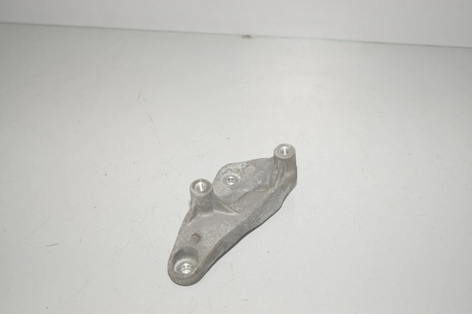 Bracket – OEM 8513419 · BMW 2 Active Tourer (U06) (2021 - -) 218i 2023 – 2