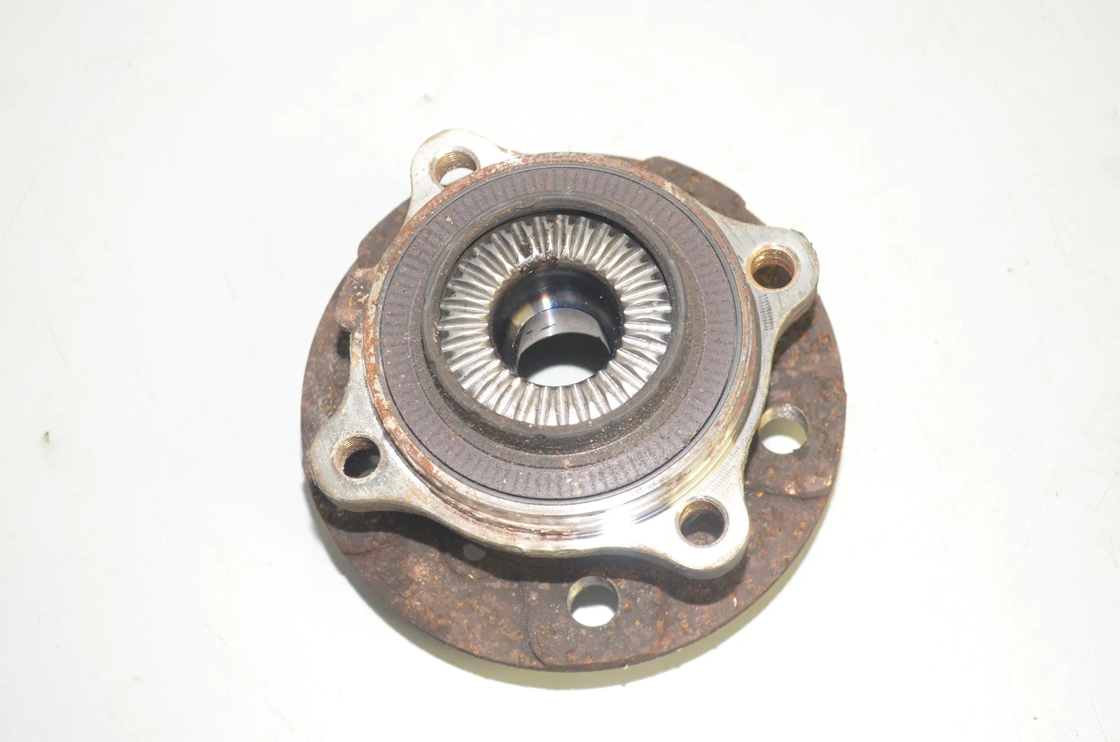 Front Left Wheel Bearing – OEM 8845775 · BMW X1 (F48) xDrive 25 i 2020 – 3