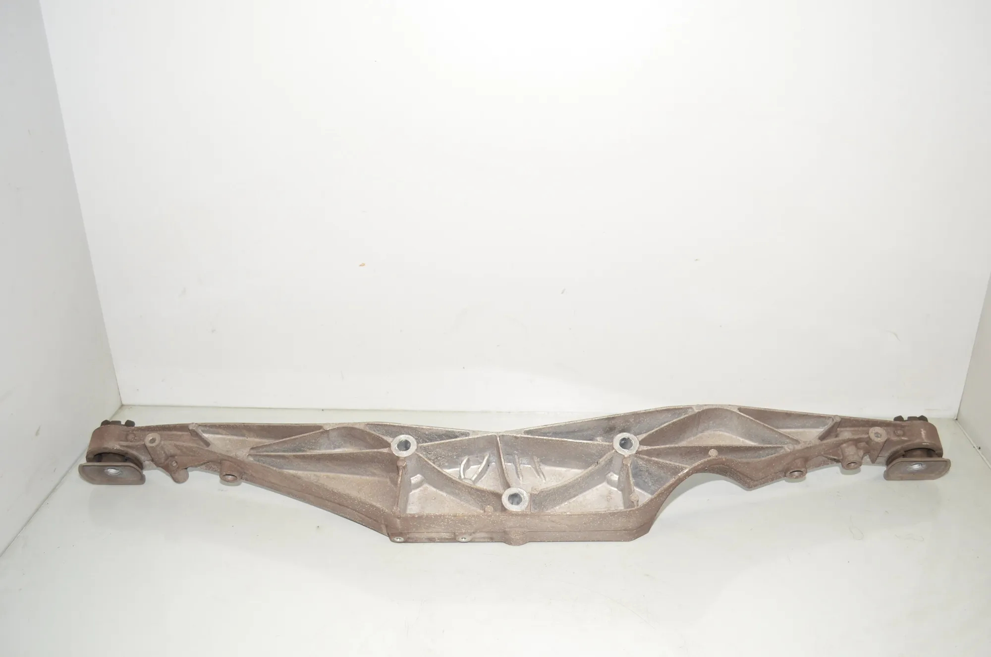 Rear Differential Bracket – OEM 6858474 · BMW X1 (F48) xDrive 25 i 2020 – 3