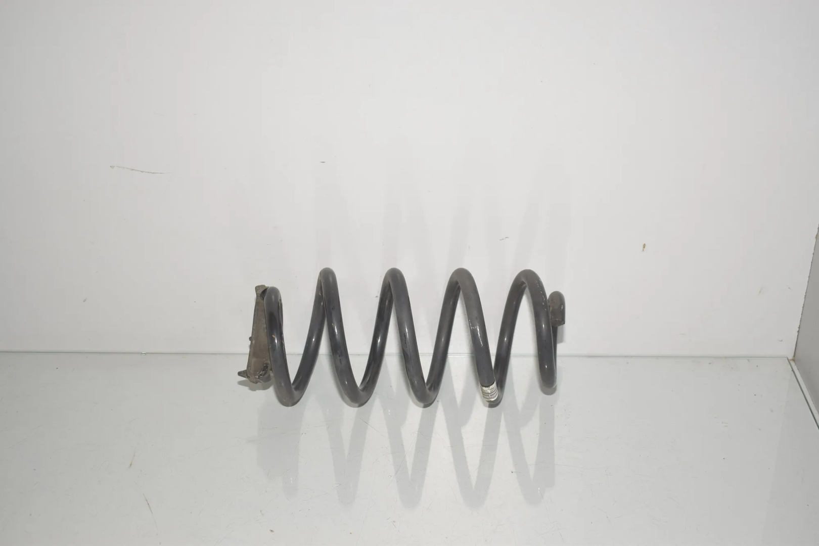 Rear Right Coil Spring – OEM 6872298 · BMW X1 (F48) xDrive 25 i 2020 – 2