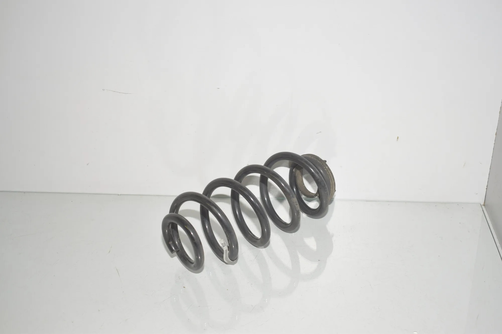 Rear Right Coil Spring – OEM 6872298 · BMW X1 (F48) xDrive 25 i 2020 – 4