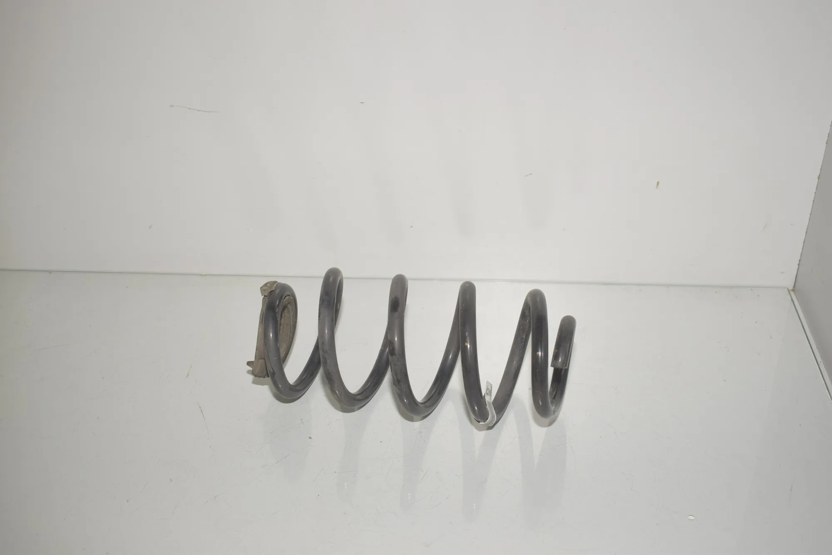 Rear Left Coil Spring – OEM 6872298 · BMW X1 (F48) xDrive 25 i 2020 – 2