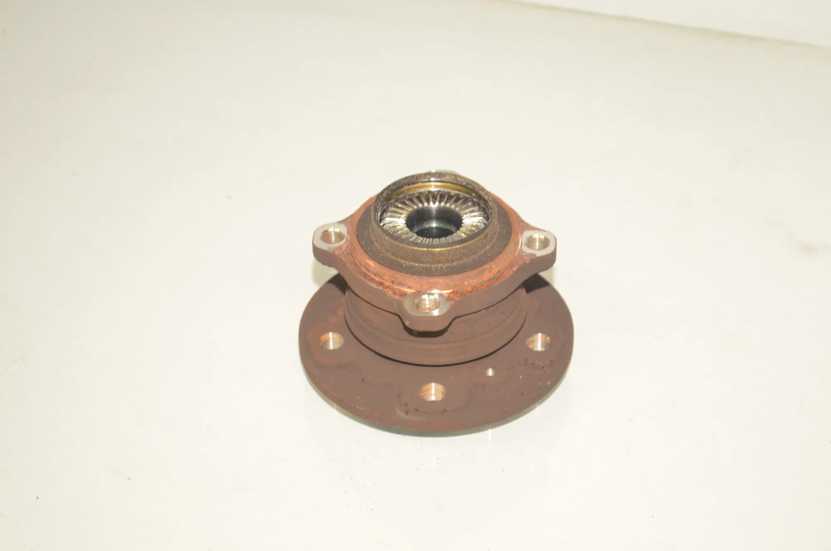 Rear Right Wheel Bearing – OEM 6851589 · BMW X1 (F48) xDrive 25 i 2020 – 4