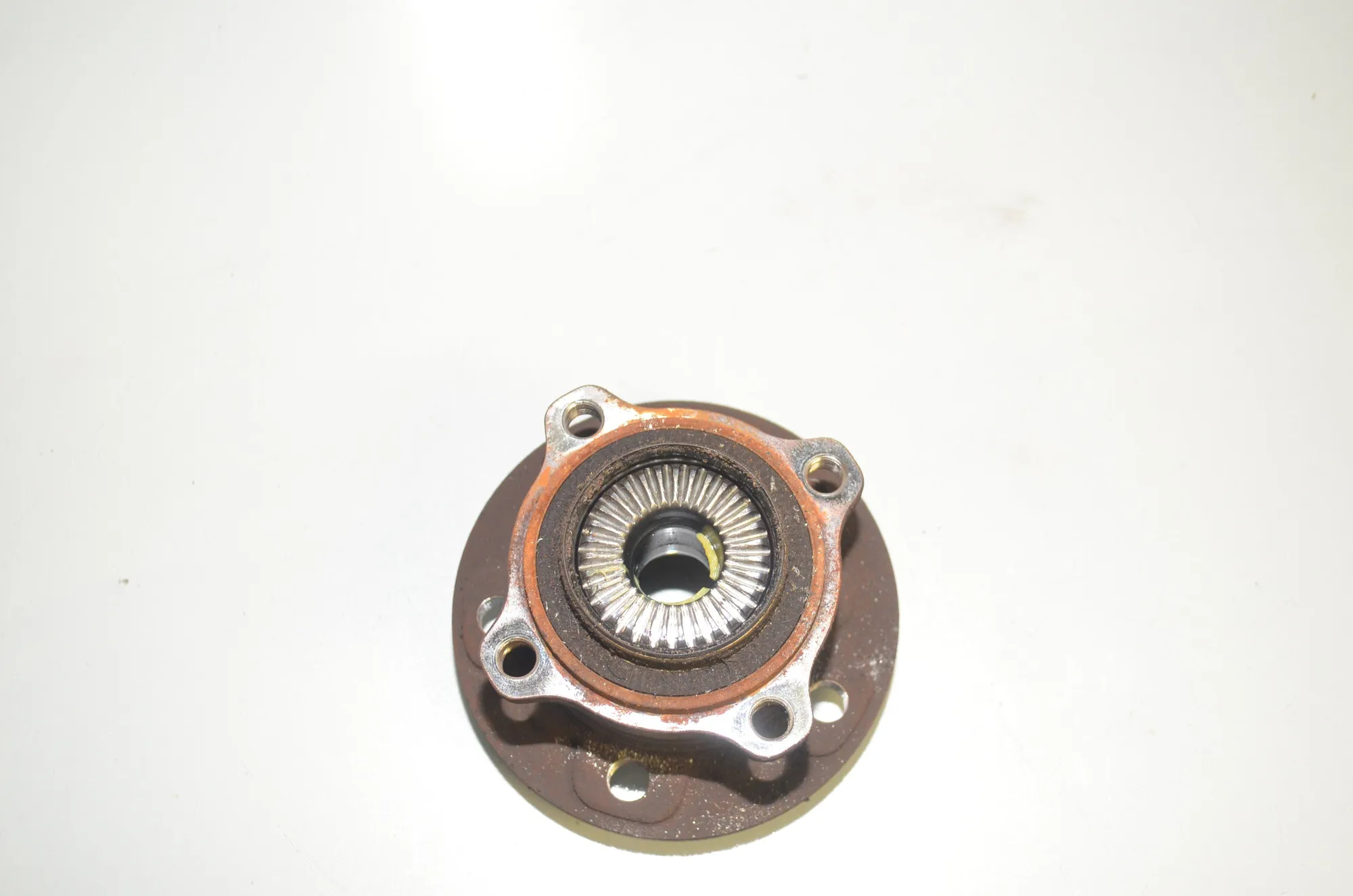 Rear Left Wheel Bearing – OEM 6851589 · BMW X1 (F48) xDrive 25 i 2020 – 3