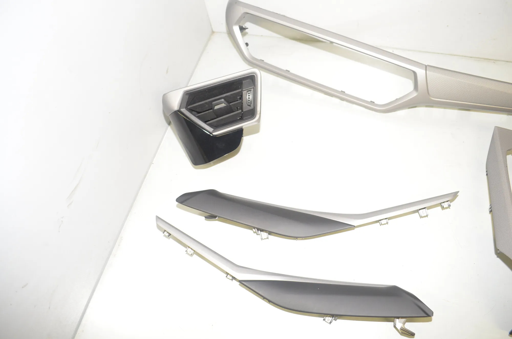 Interior Trim Strips Kit – OEM 6806783 · BMW 3 Touring (G21) (2019 - -) 320 d 2020 – 2