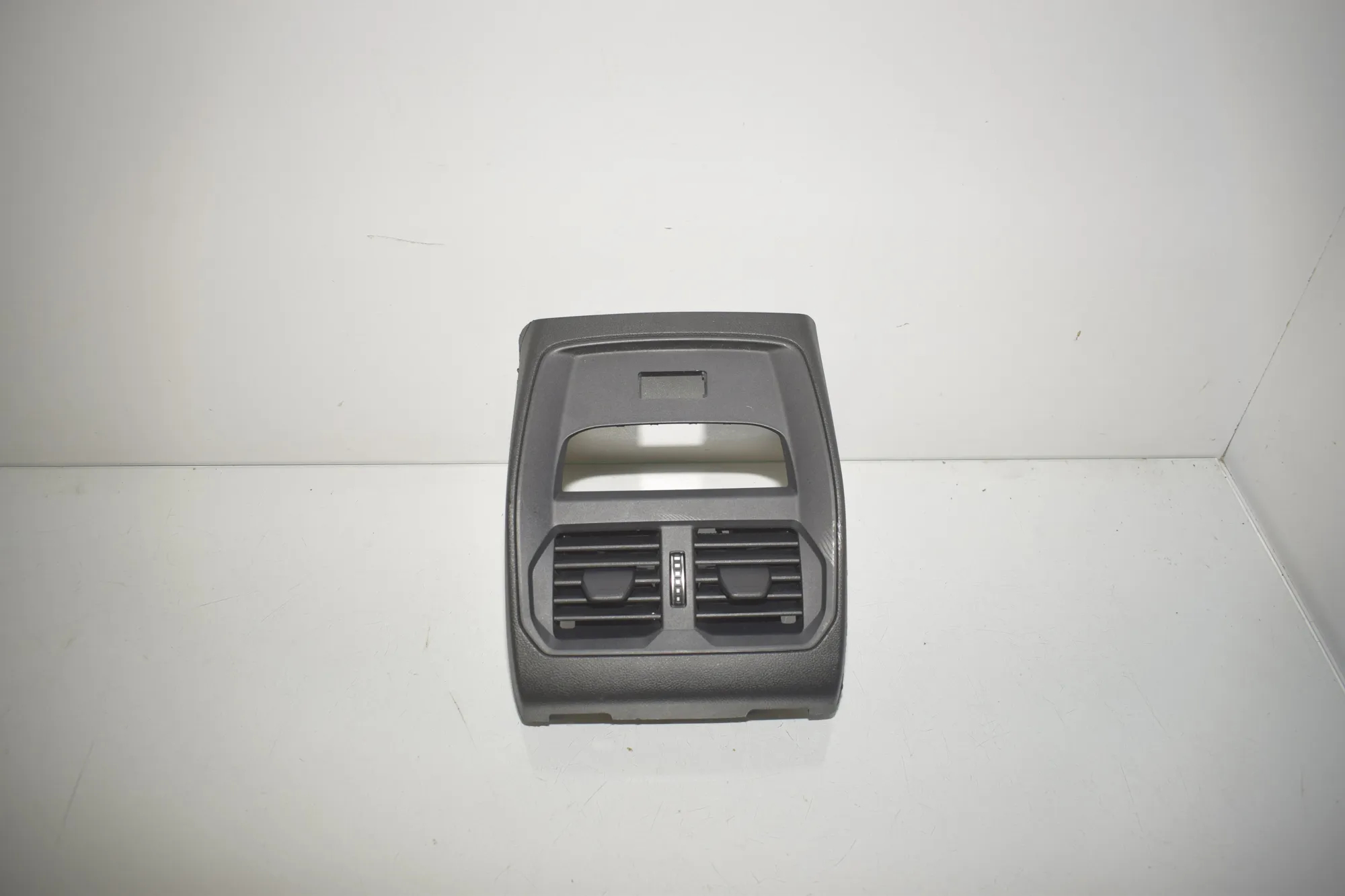 Center Console Trim – OEM 64992001 · BMW 3 Touring (G21) (2019 - -) 320 d 2020 – 2