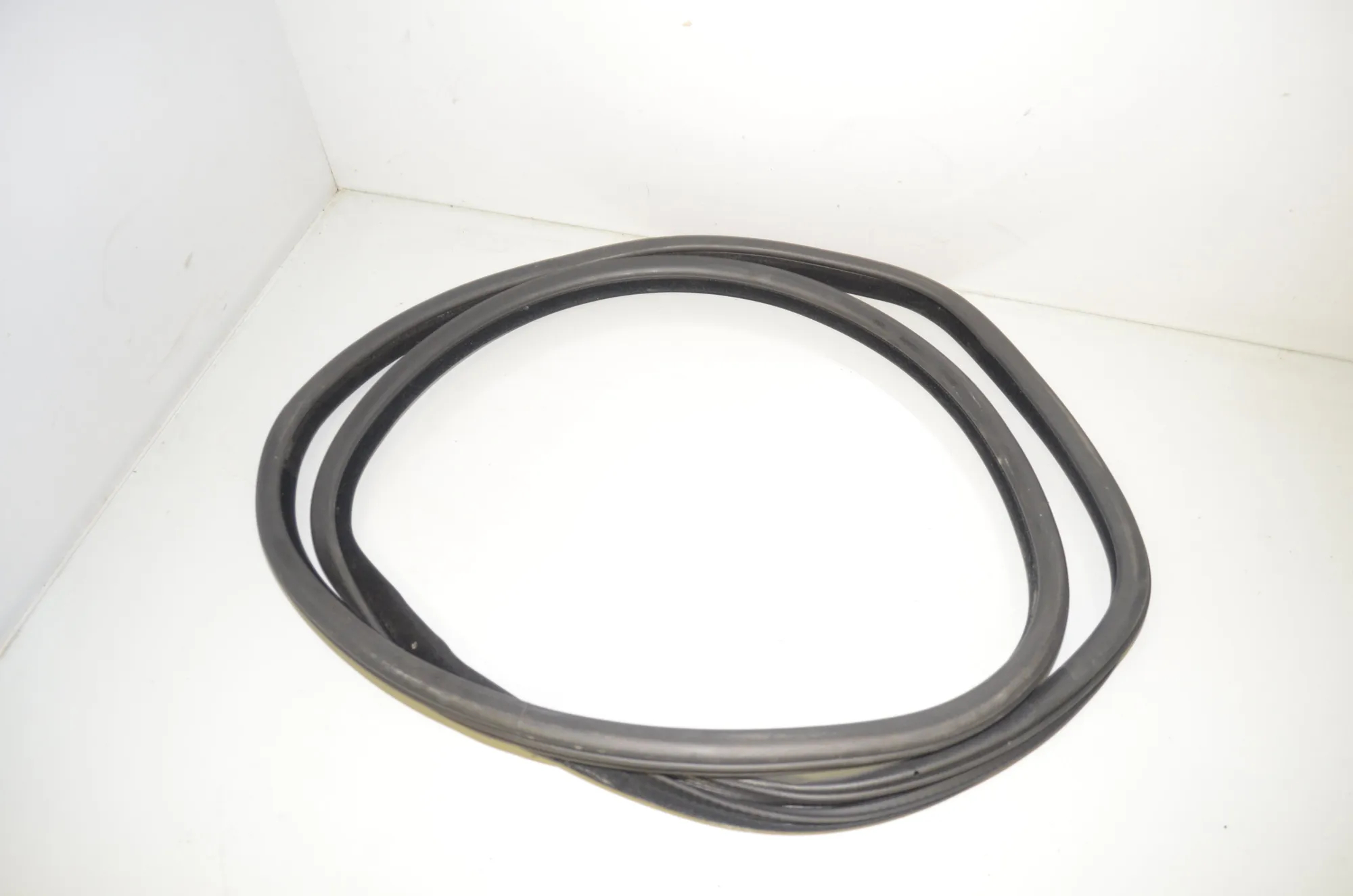 Rear Right Door Seal Rubber – OEM 7199770 · BMW 5 Touring (F11) 530 d 2011 – 4