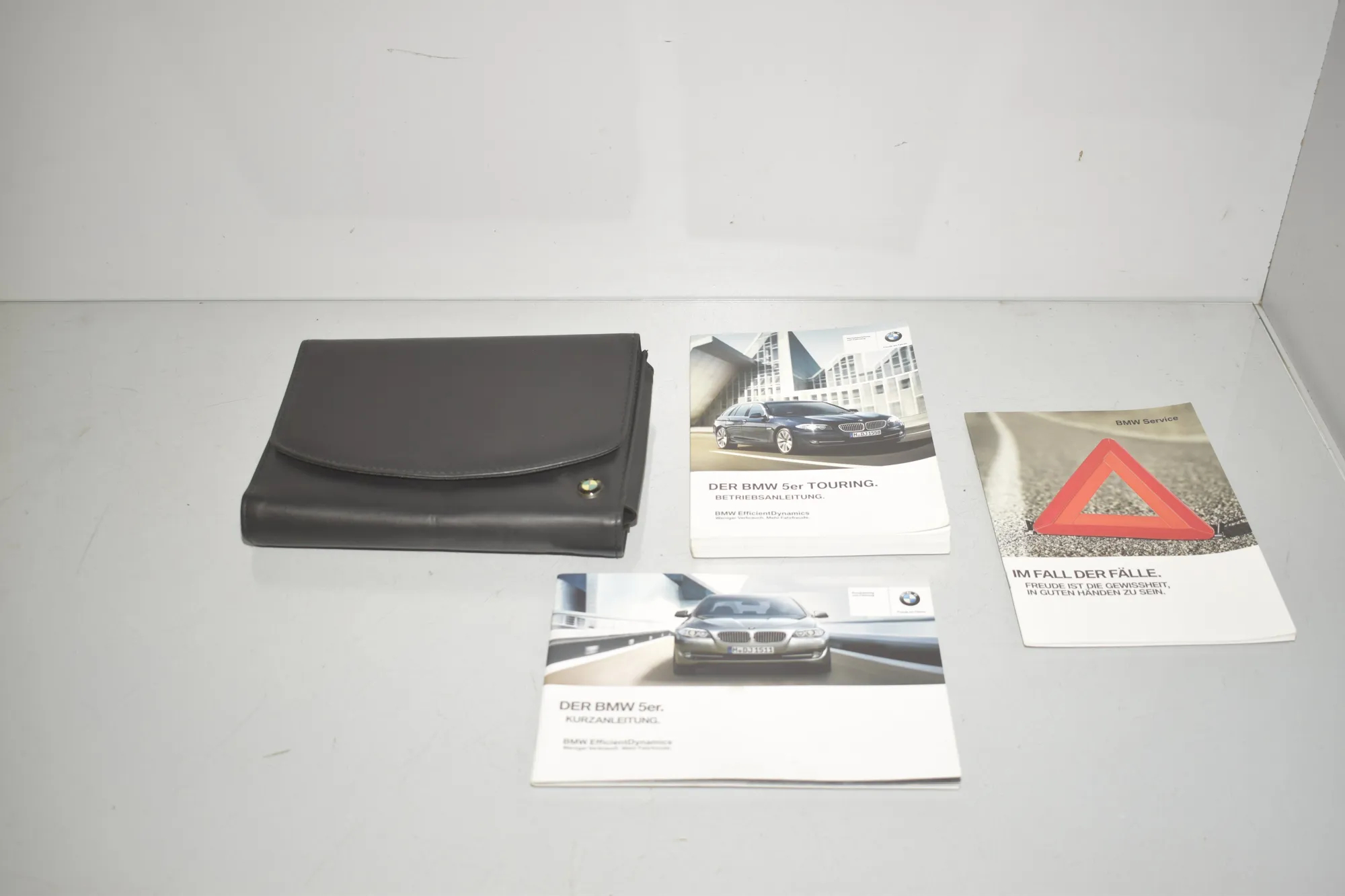 Manual Service Book – OEM 2609481 · BMW 5 Touring (F11) 530 d 2011 – 2