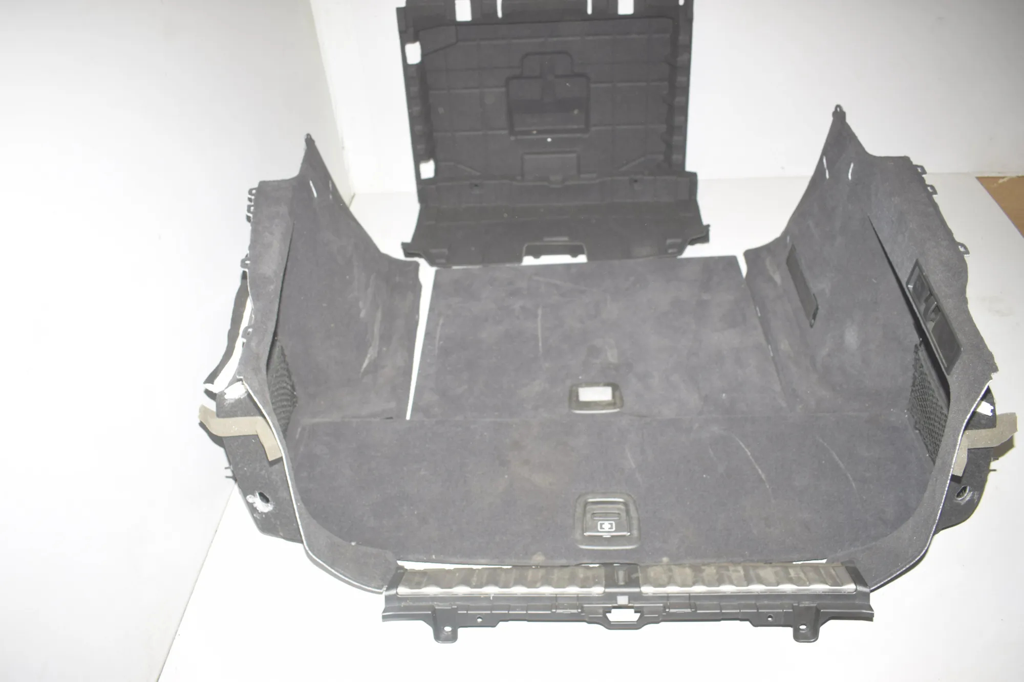 Trunk Trim Kit – OEM 6996020 · BMW 3 Touring (G21) (2019 - -) 320 d 2020 – 2