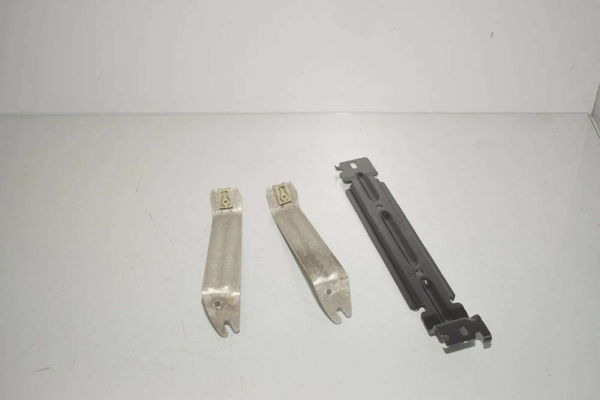 Bracket – OEM 6994489 · BMW 3 Touring (G21) (2019 - -) 320 d 2020 – 2