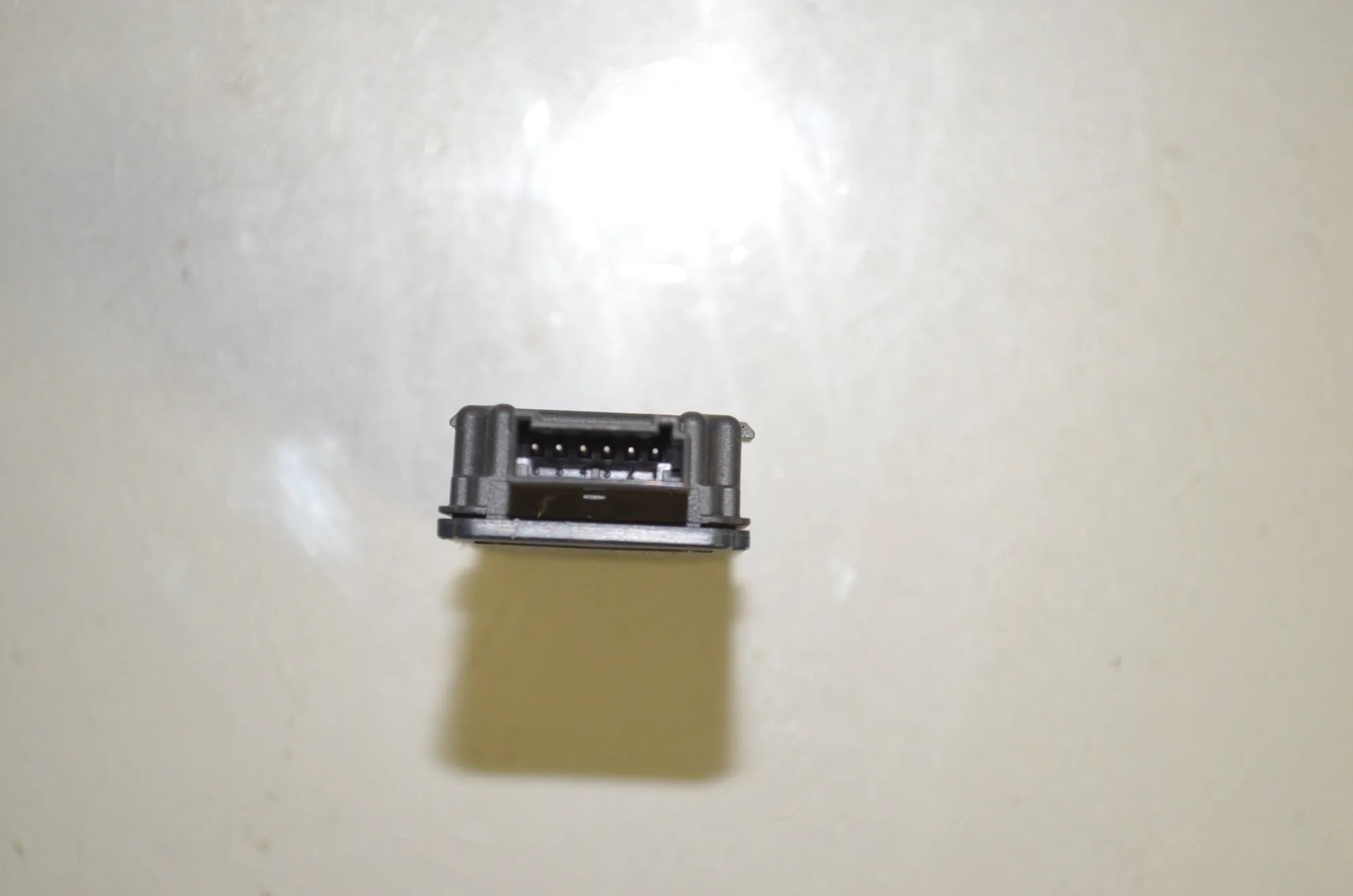 Antenna – OEM 5A6A019 · BMW iX (I20) (2021 - -) xDrive 40 2021 – 4