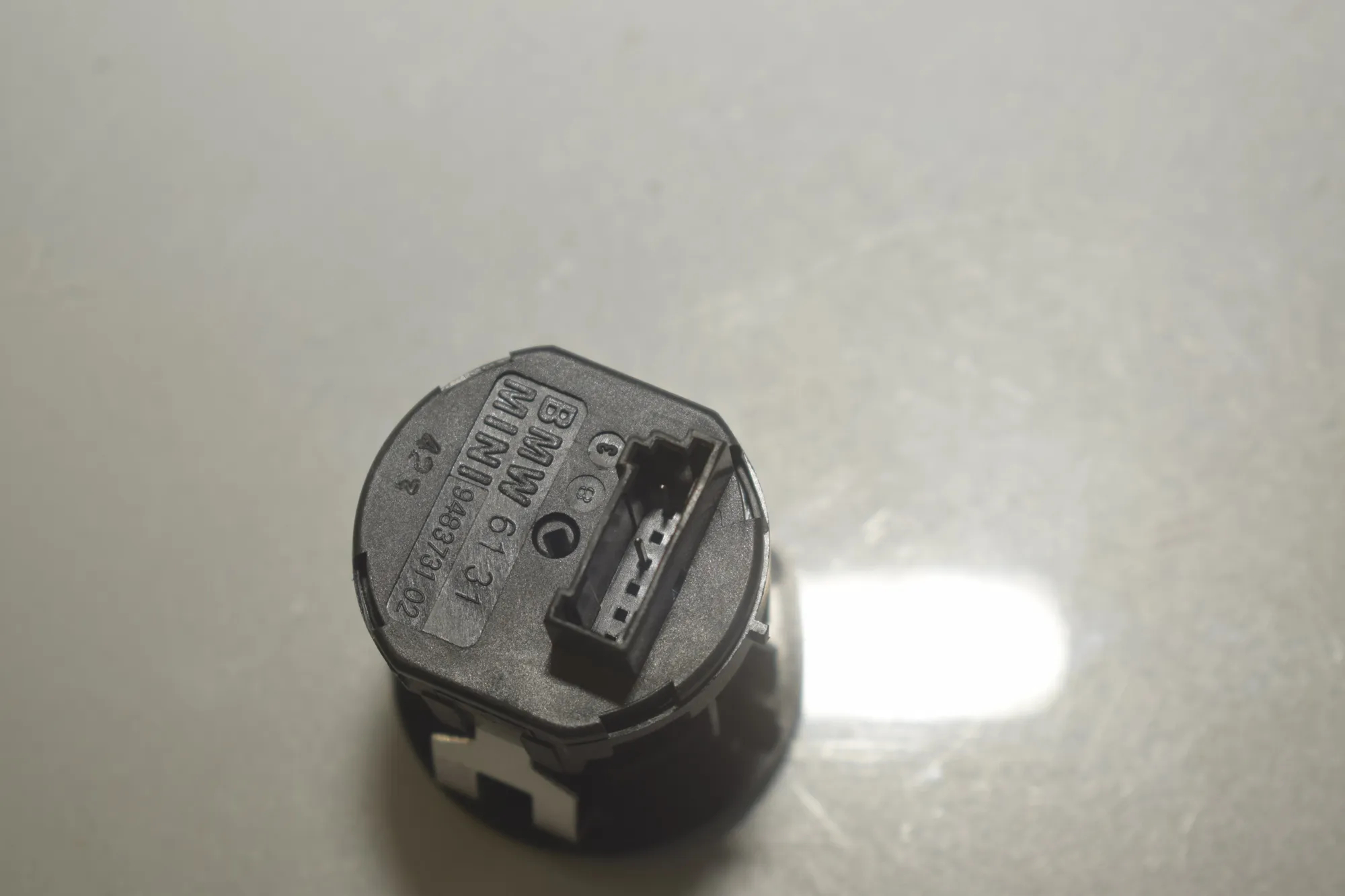 SRS Switch – OEM 9483731 · BMW iX (I20) (2021 - -) xDrive 40 2021 – 4