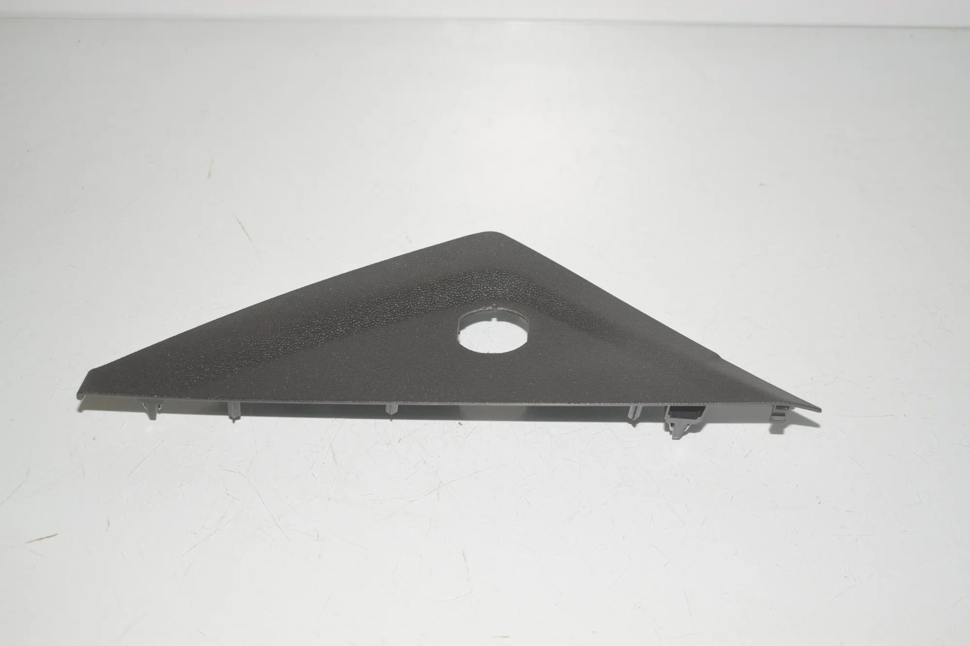 Dashboard Side Trim – OEM 9490700 · BMW iX (I20) (2021 - -) xDrive 40 2021