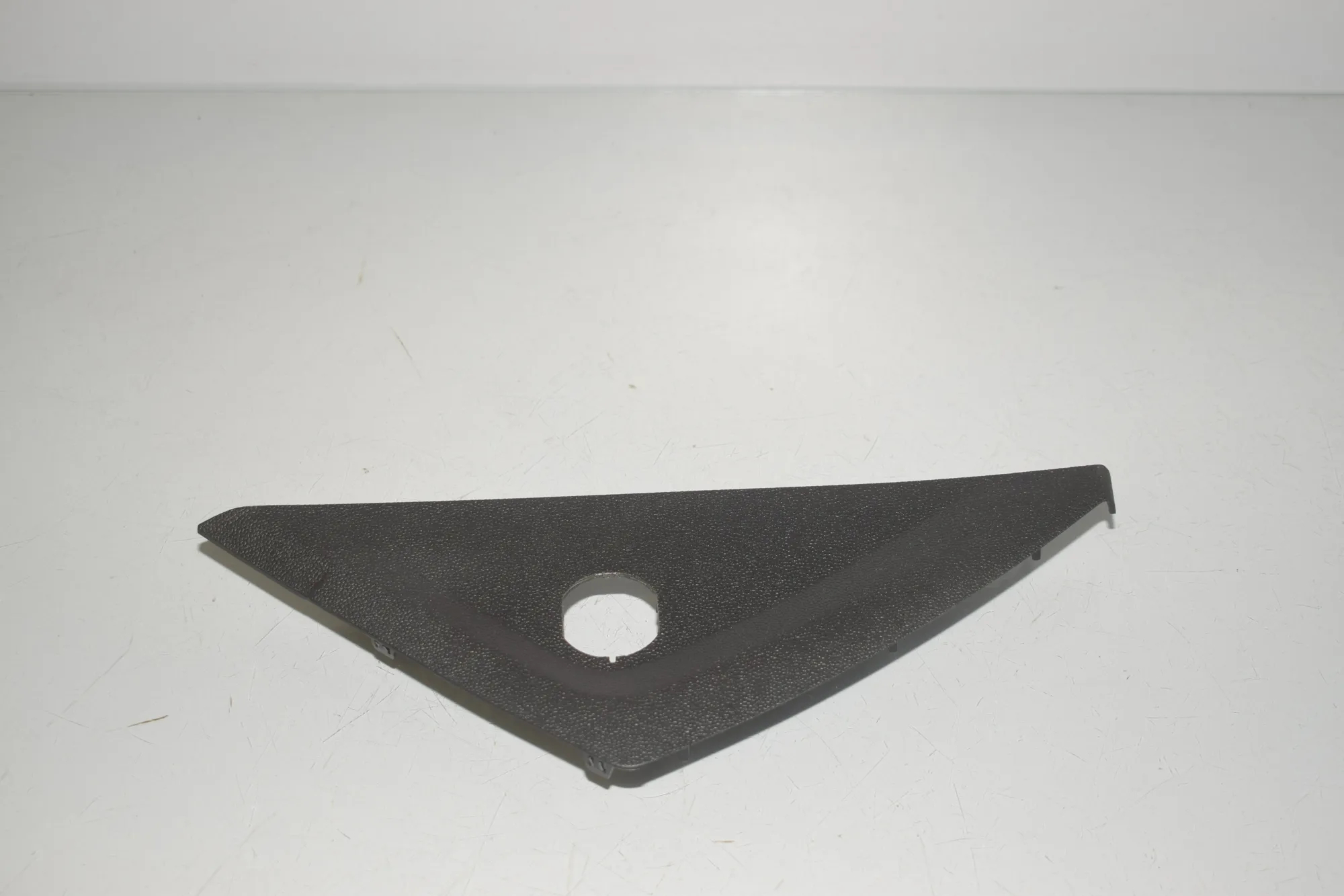 Dashboard Side Trim – OEM 9490700 · BMW iX (I20) (2021 - -) xDrive 40 2021 – 4