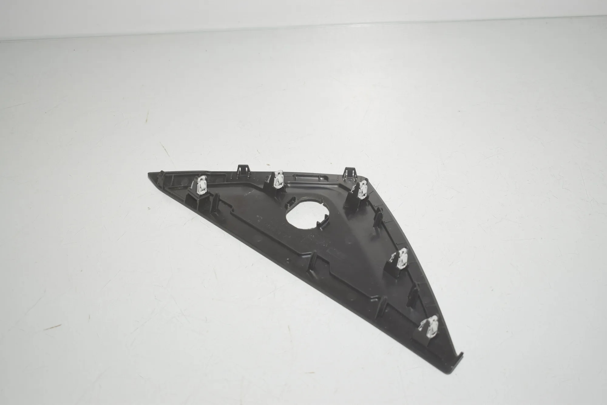 Dashboard Side Trim – OEM 9490700 · BMW iX (I20) (2021 - -) xDrive 40 2021 – 3