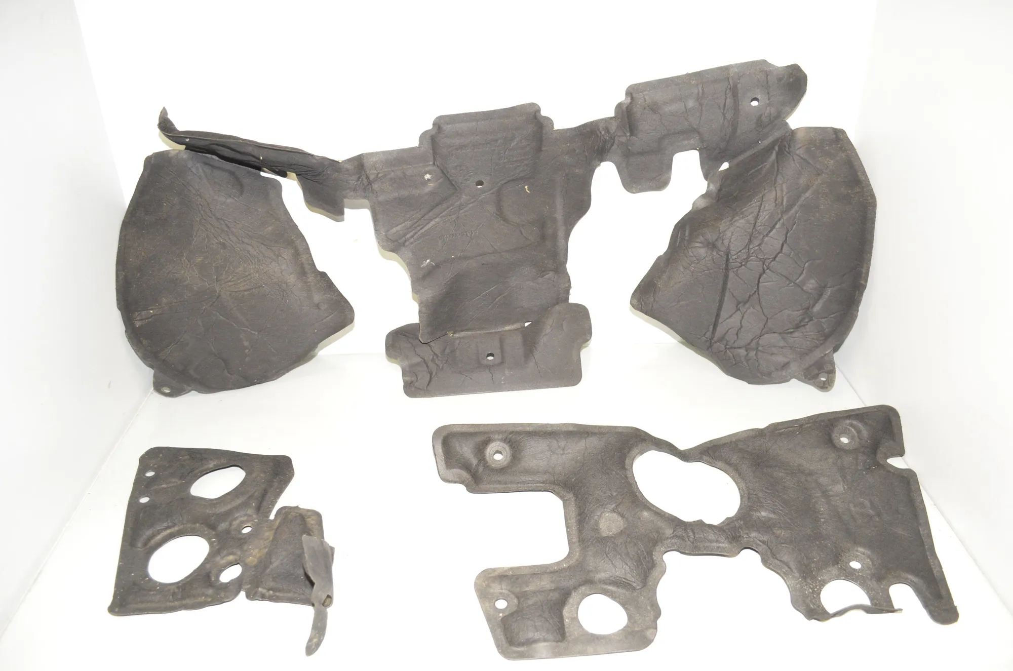Sound Insulation – OEM 9893882 · BMW iX (I20) (2021 - -) xDrive 40 2021 – 3