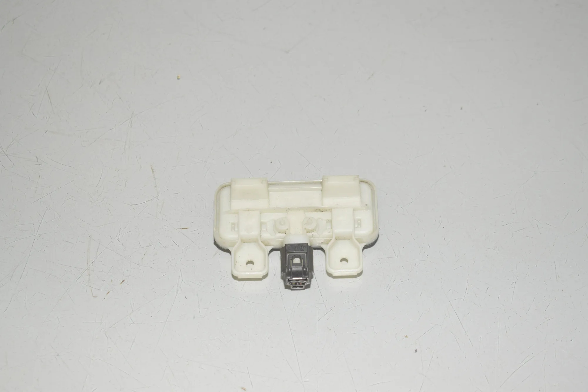 Tailgate Open Switch – OEM 7315602 · BMW iX (I20) (2021 - -) xDrive 40 2021 – 3