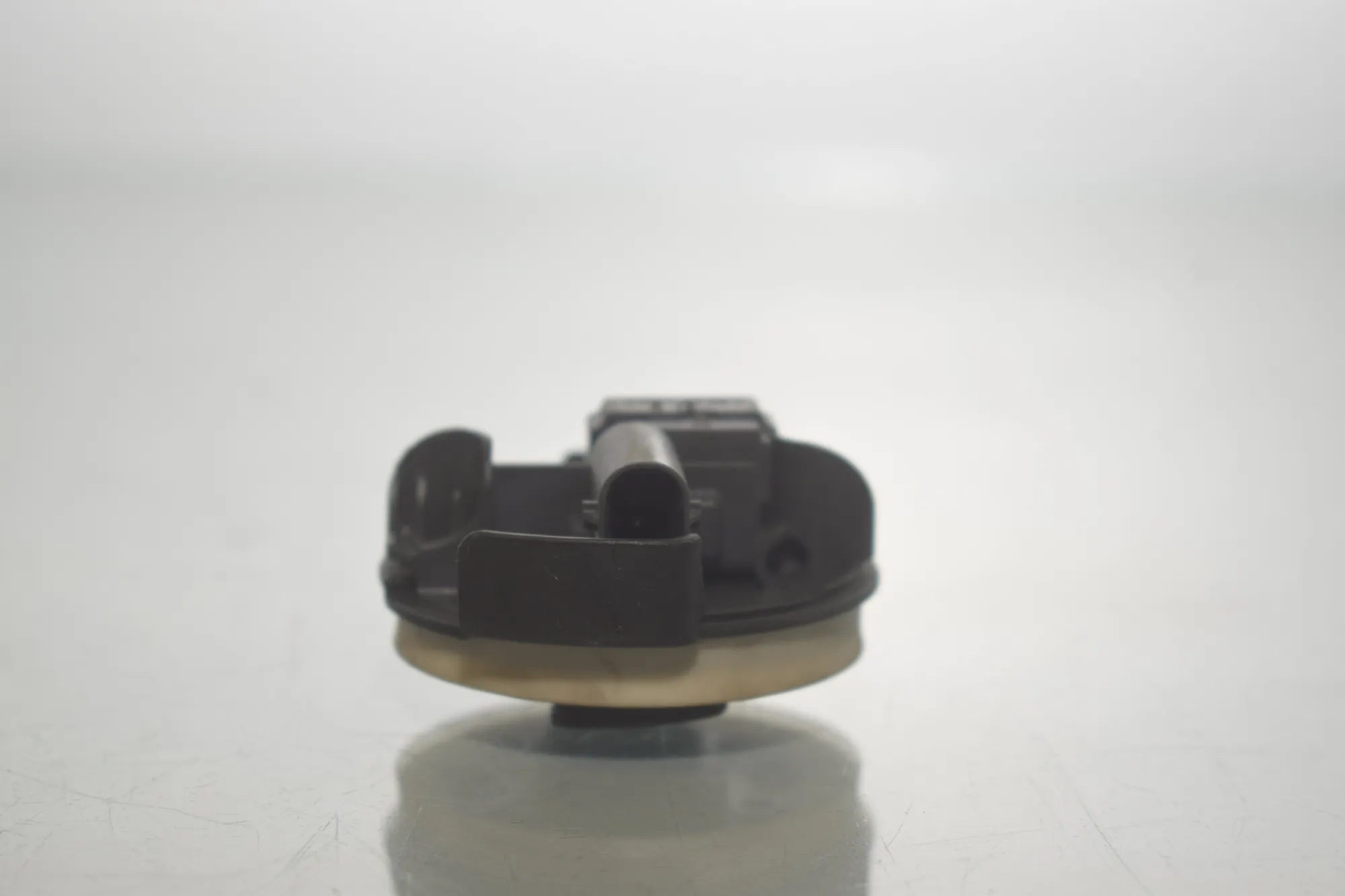 Left Side Impact Sensor – OEM 9496820 · BMW iX (I20) (2021 - -) xDrive 40 2021 – 3