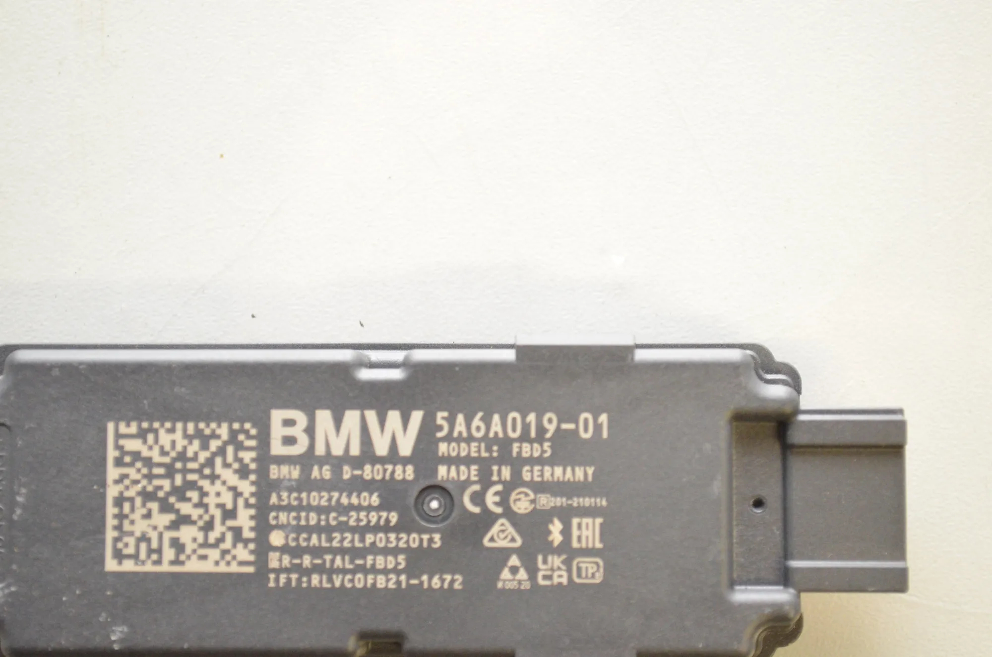 Antenna – OEM 5A6A019 · BMW iX (I20) (2021 - -) xDrive 40 2021 – 4