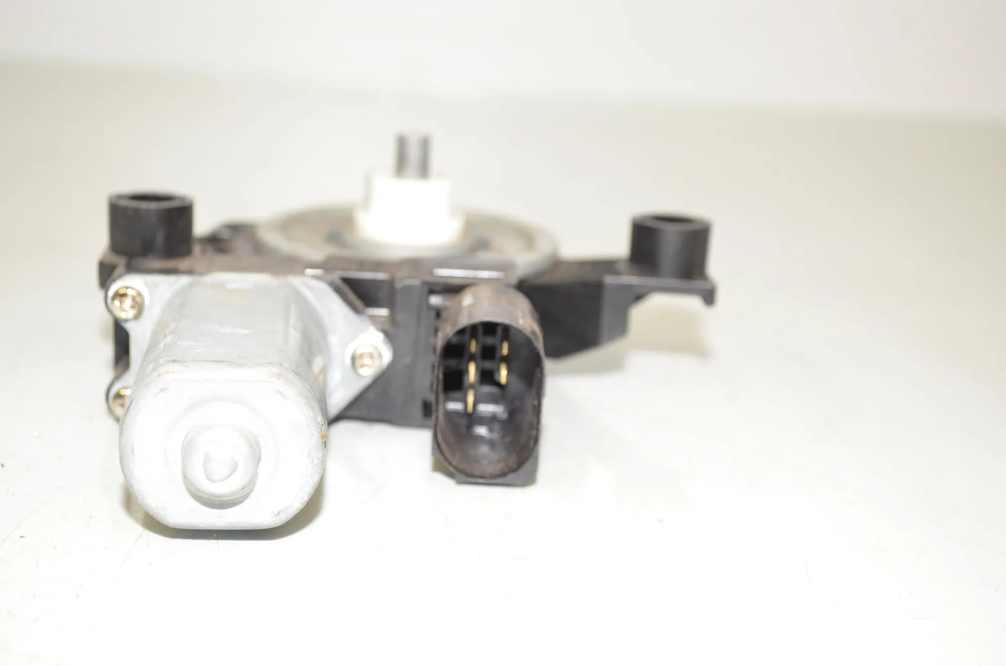 Front Left Door Window Regulator Motor – OEM 5A09AF5 · BMW iX (I20) (2021 - -) xDrive 40 2021 – 4