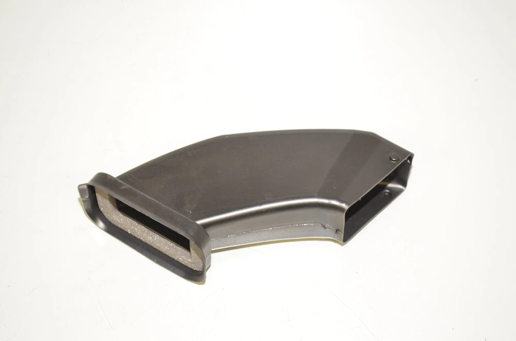 Interior Air Duct Channel – OEM 9490605 · BMW iX (I20) (2021 - -) xDrive 40 2021 – 2