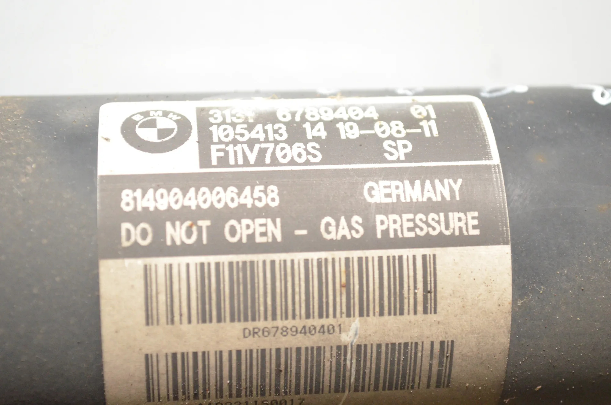Front Right Shock Absorber – OEM 6789404 · BMW 5 Touring (F11) 530 d 2011 – 5