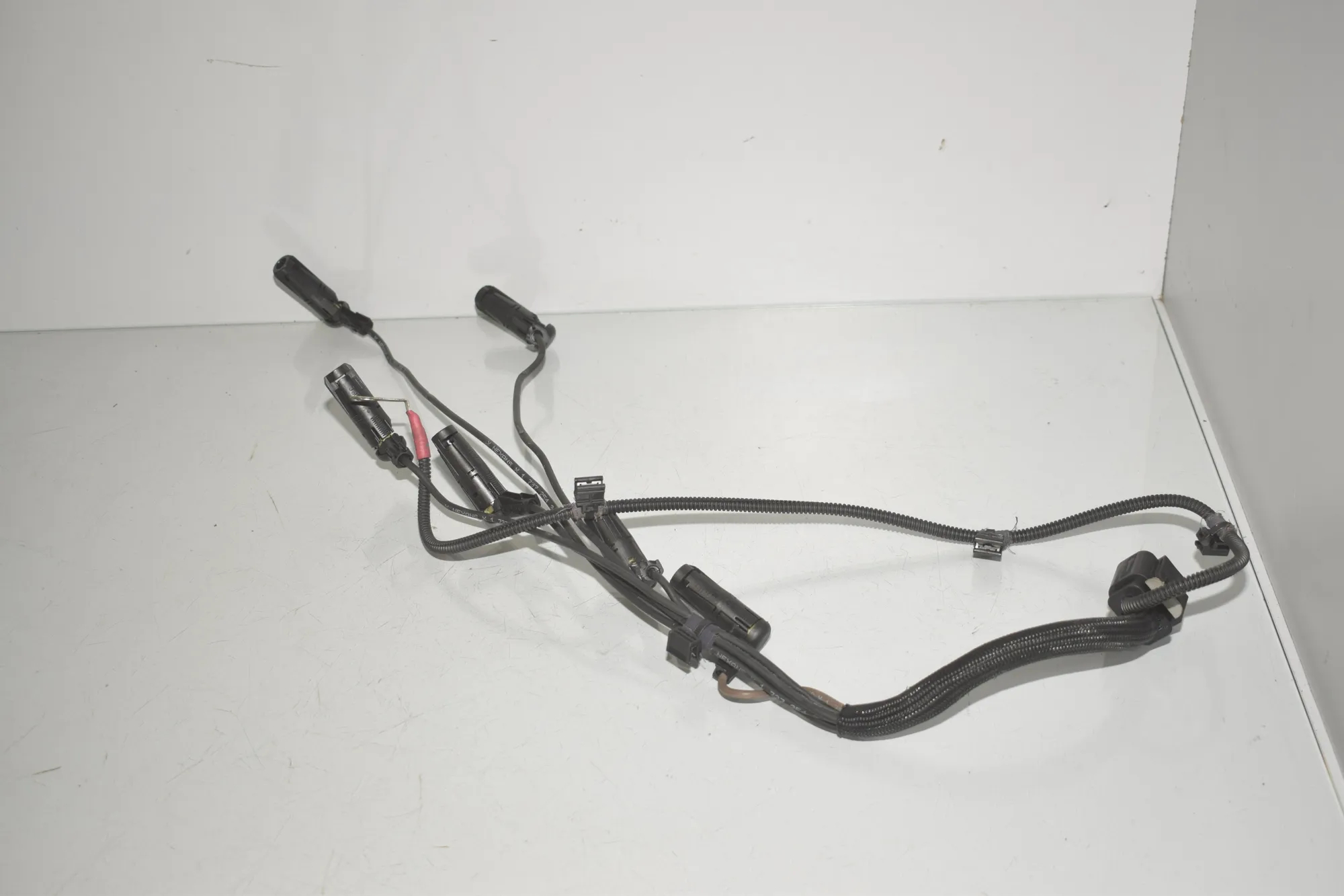 Glow Plug Wires – OEM 8583653 · BMW 5 Touring (F11) 530 d 2011 – 3