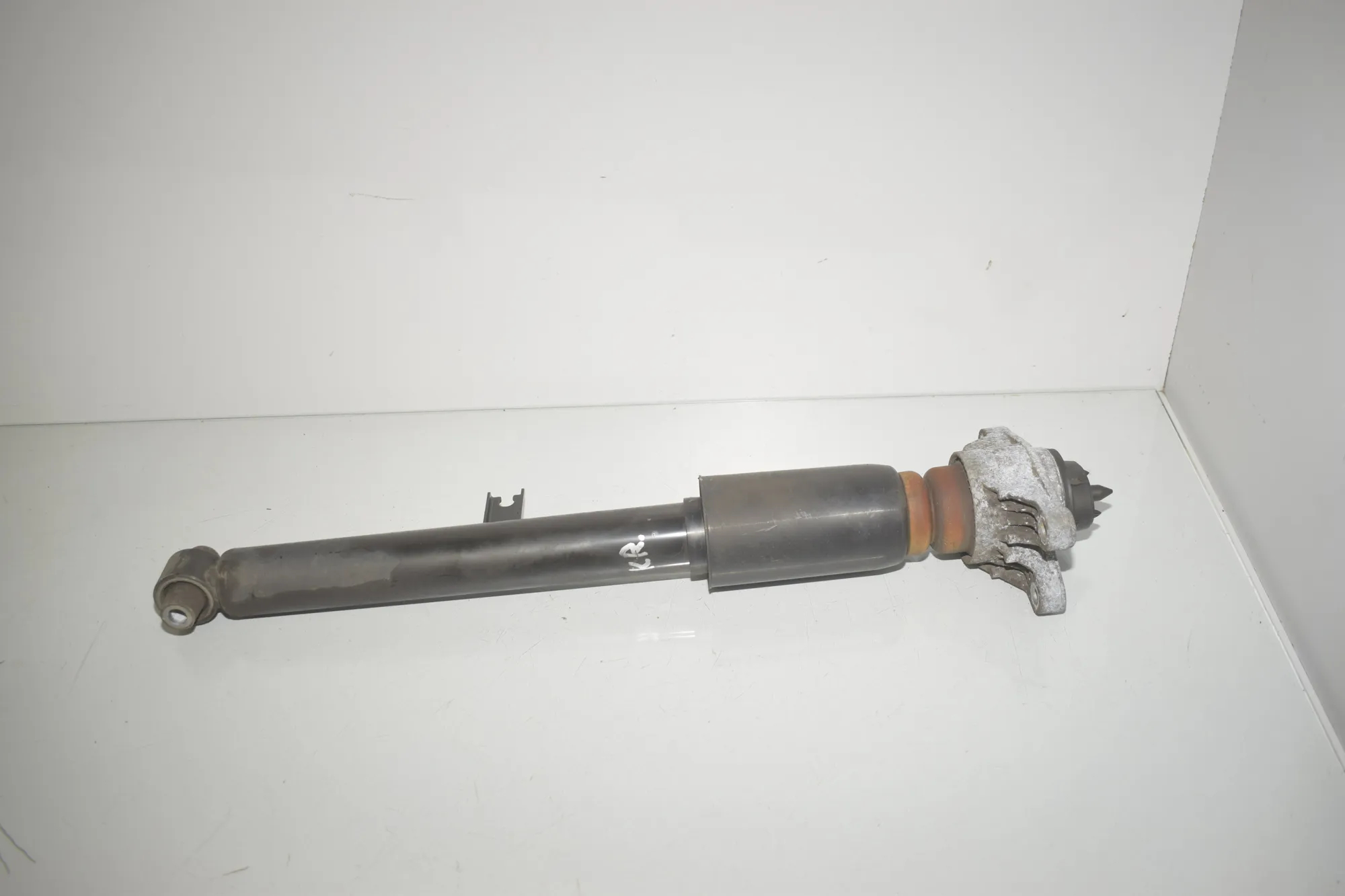 Rear Left Shock Absorber – OEM 7568793 · BMW 3 Touring (G21) (2019 - -) 320 d 2020