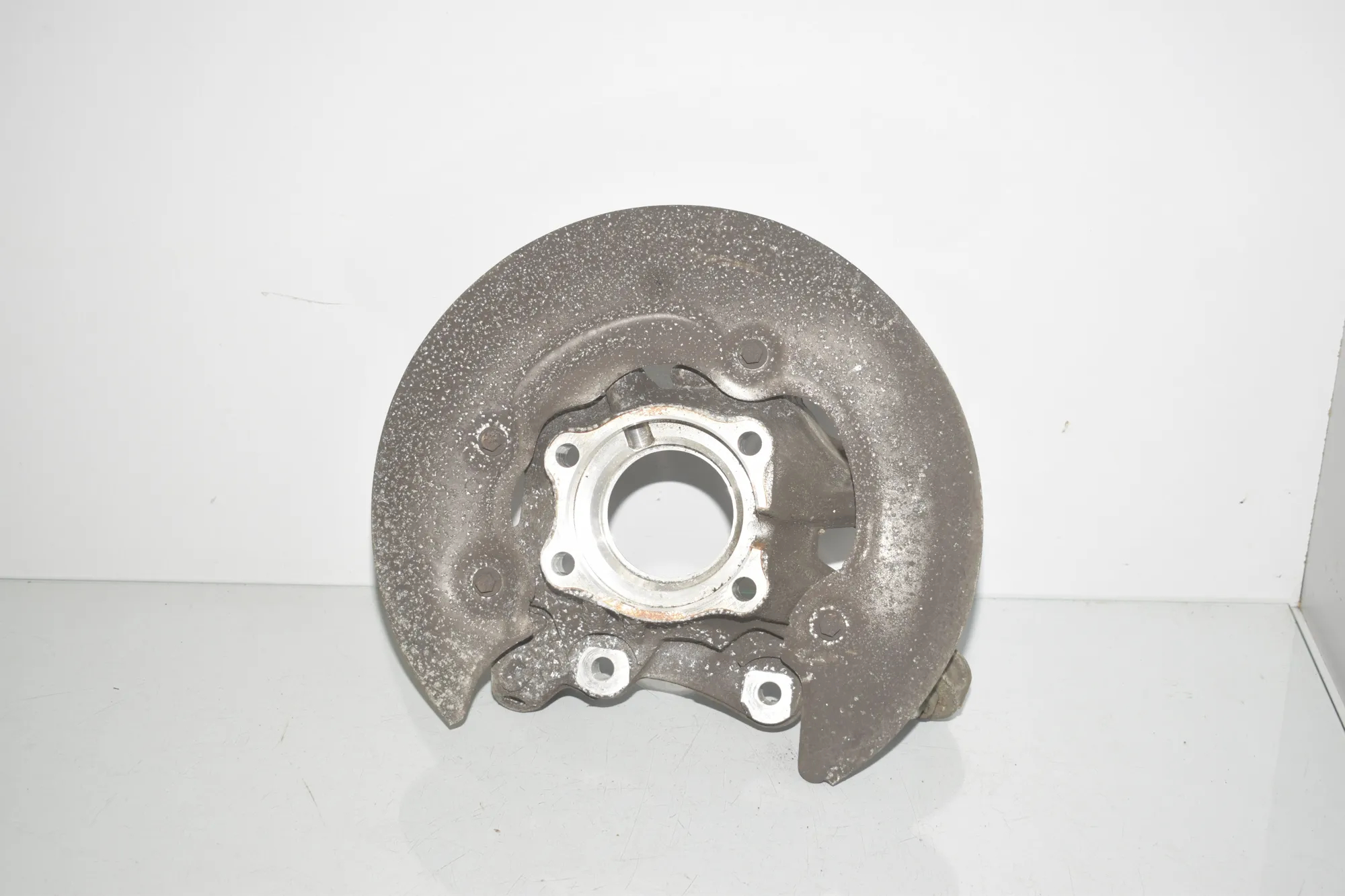 Rear Left Wheel Hub Spindle – OEM 6898480 · BMW 3 Touring (G21) (2019 - -) 320 d 2020 – 2