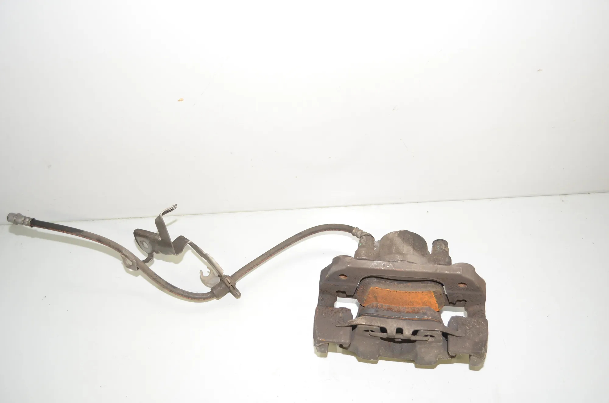 Front Right Brake Caliper – OEM 6895222 · BMW 3 Touring (G21) (2019 - -) 318 d 2021 – 3