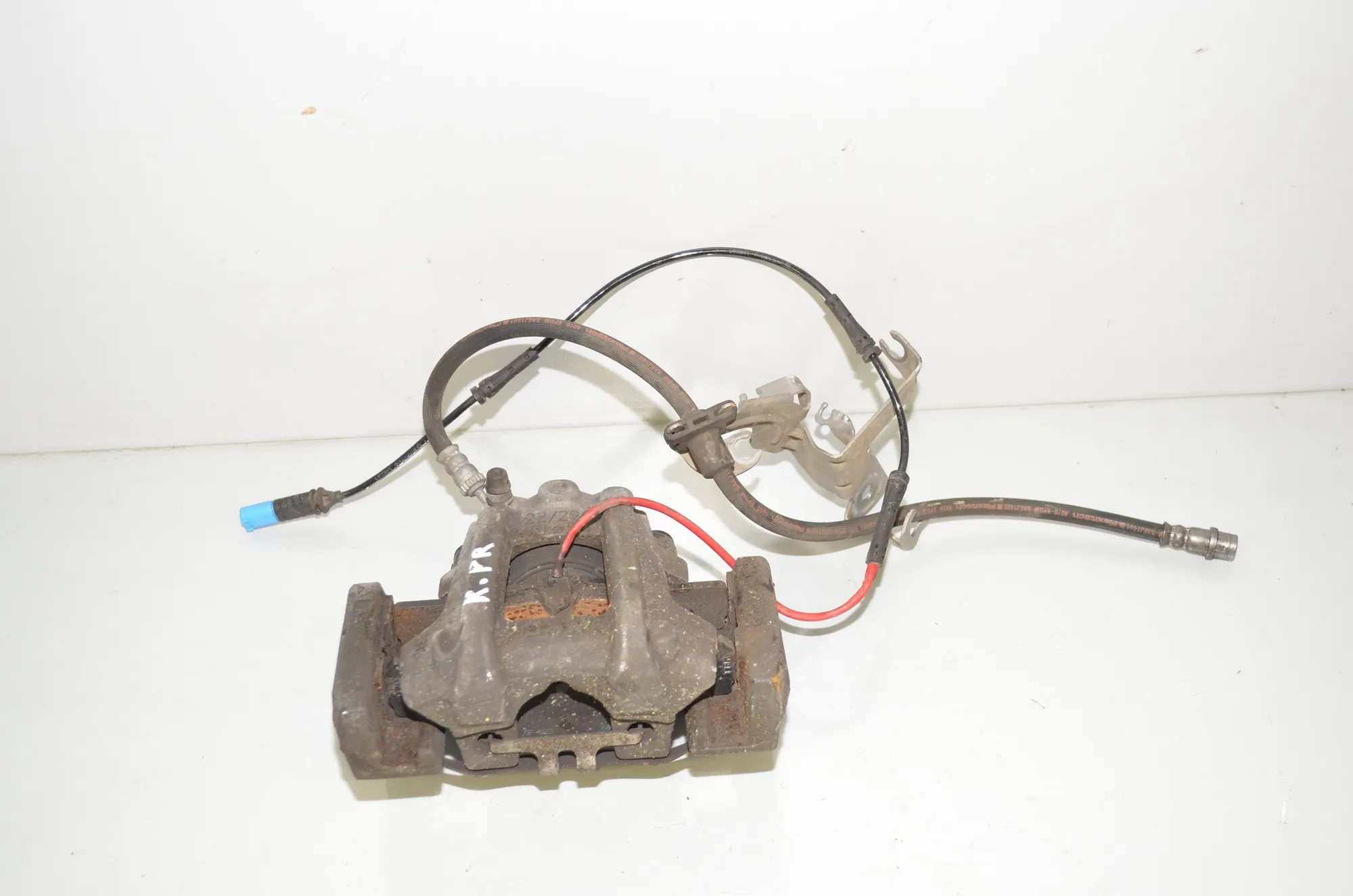 Front Left Brake Caliper – OEM 6895221 · BMW 3 Touring (G21) (2019 - -) 318 d 2021