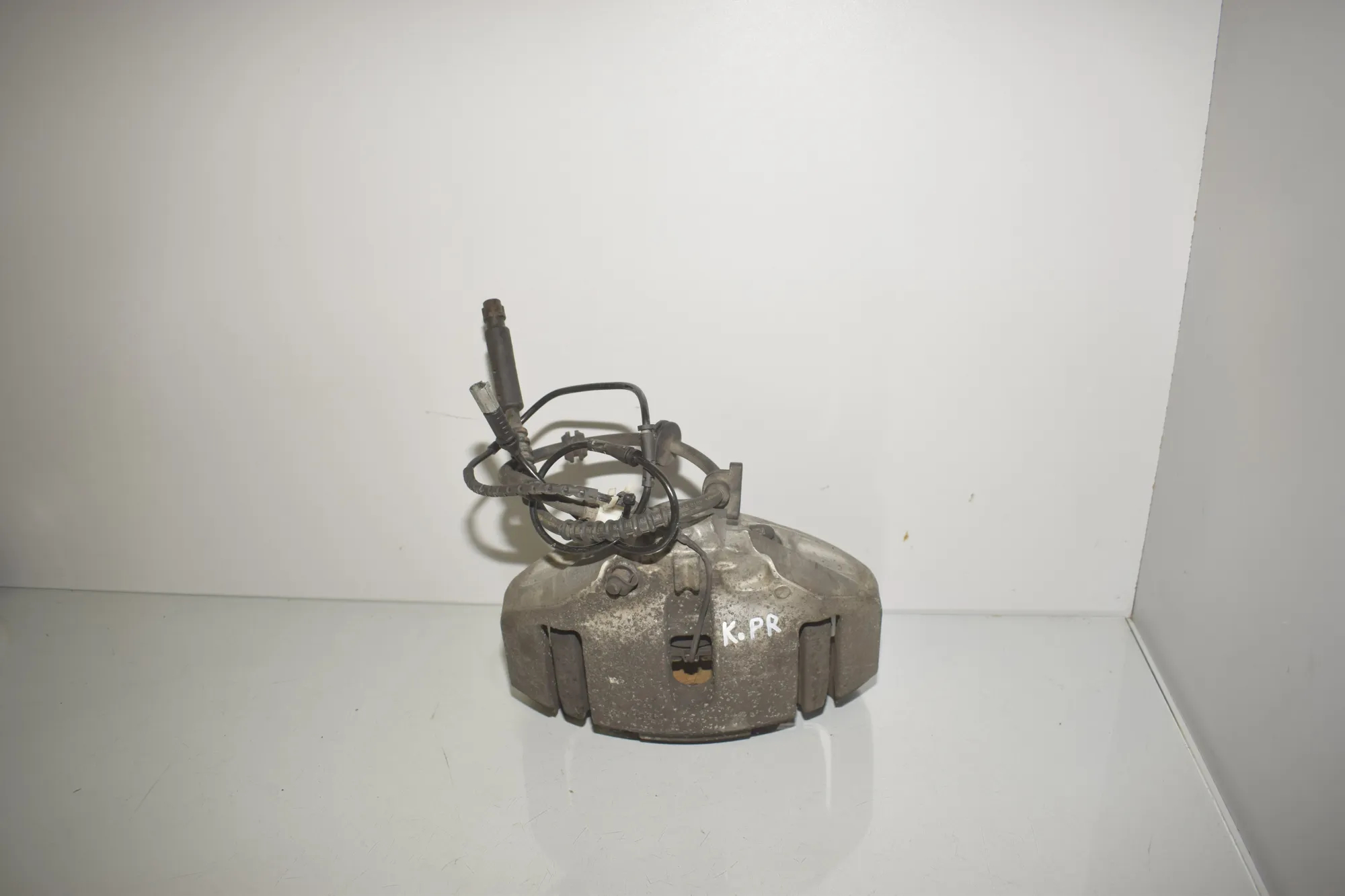 Front Left Brake Caliper – OEM 34116792689 · BMW 5 (F10) 530 d xDrive 2012 – 2